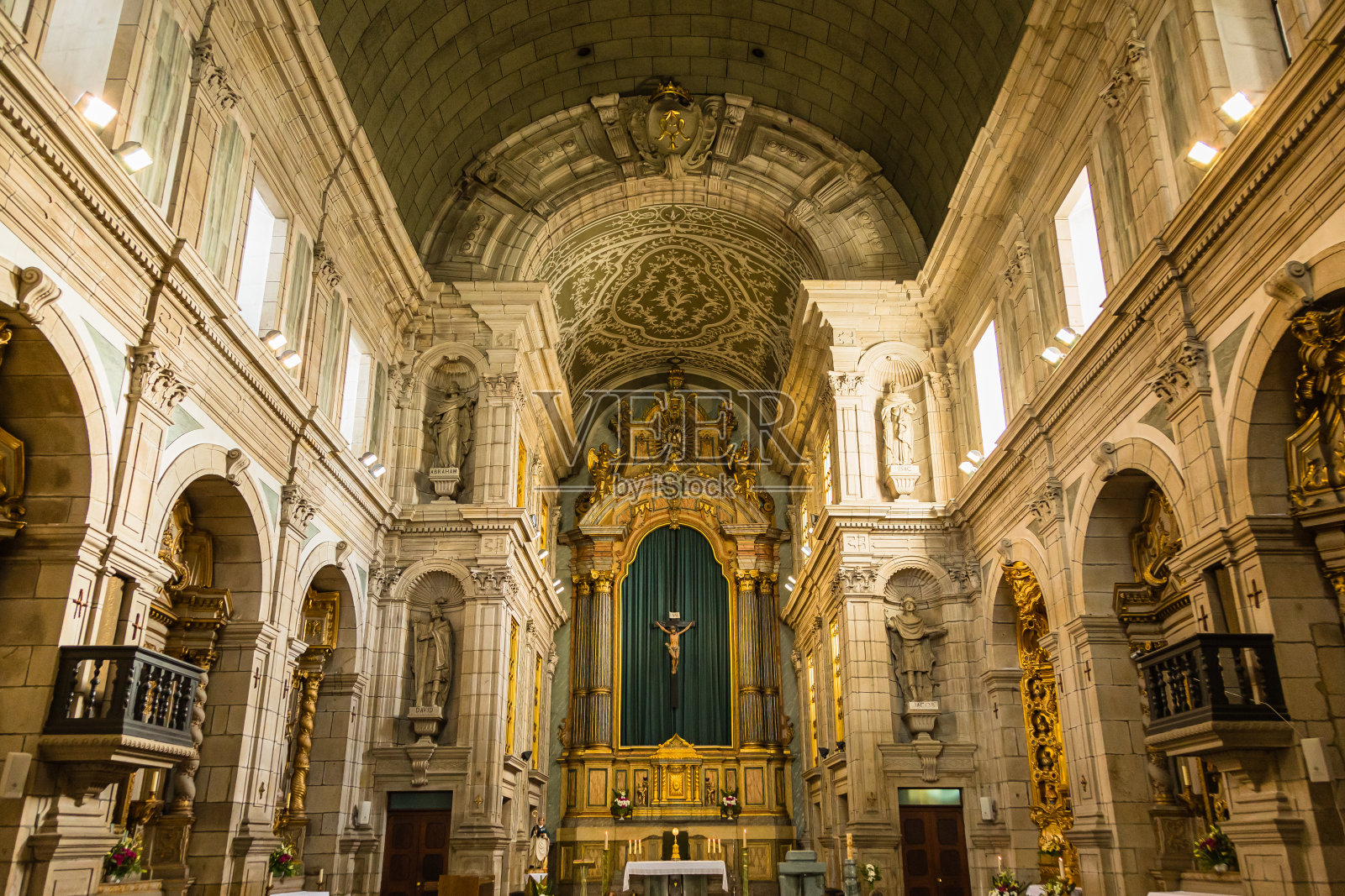 在葡萄牙布拉加的国会大教堂内照片摄影图片