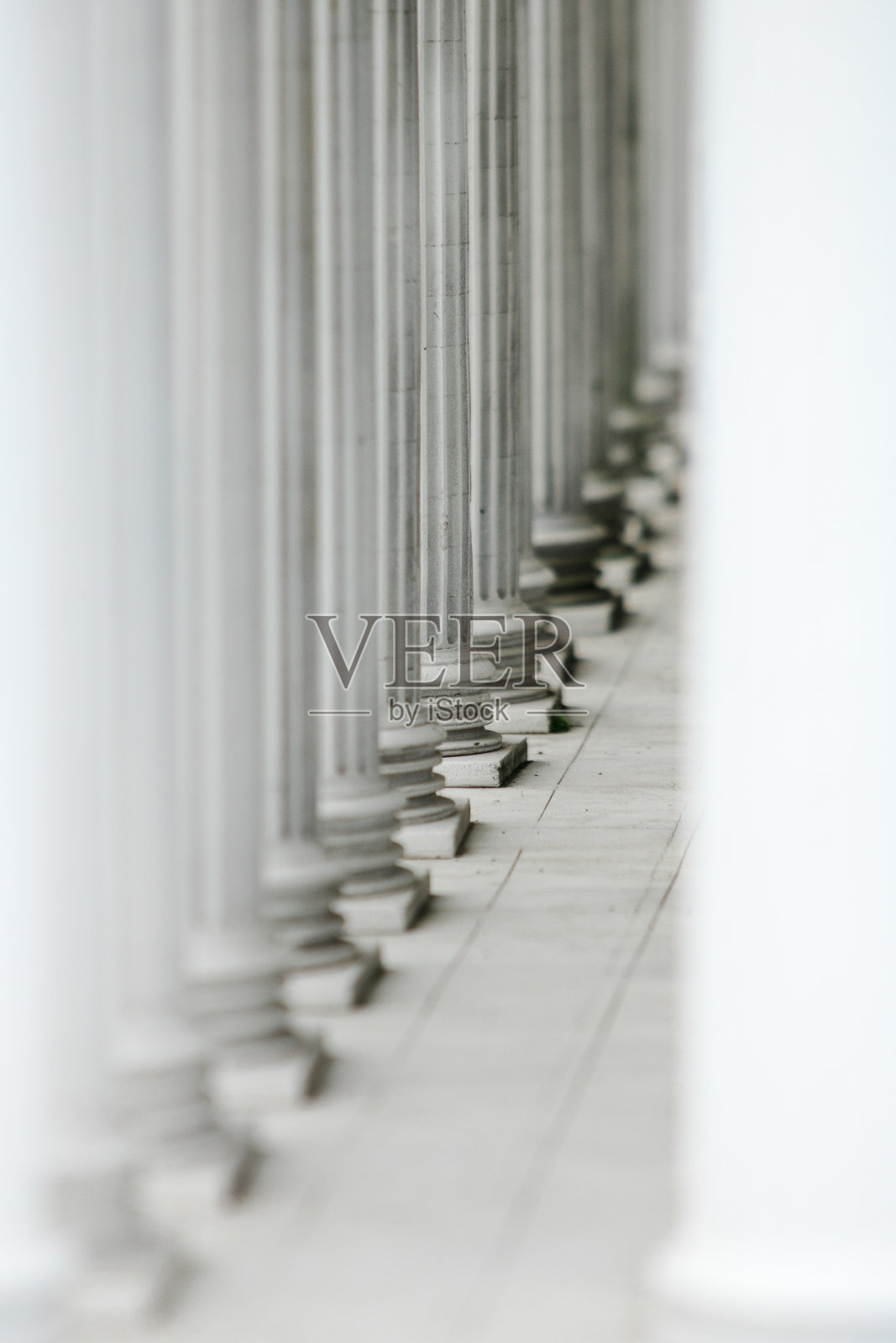 微型古代圆柱。照片摄影图片