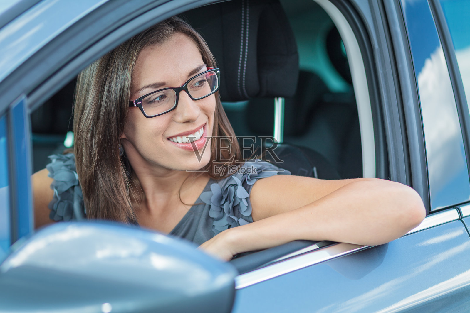 快乐女司机照片摄影图片