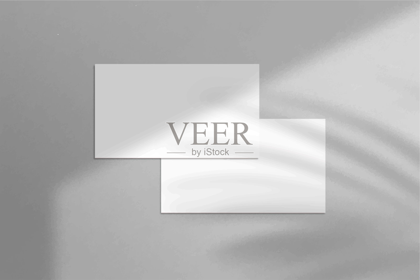 最小和优雅的现实名片模型与阴影覆盖。空白白色和灰色名片模型孤立的背景。3D矢量插图。插画图片素材