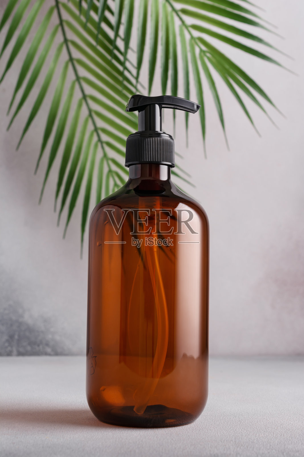 回收塑料泵瓶的模型照片摄影图片