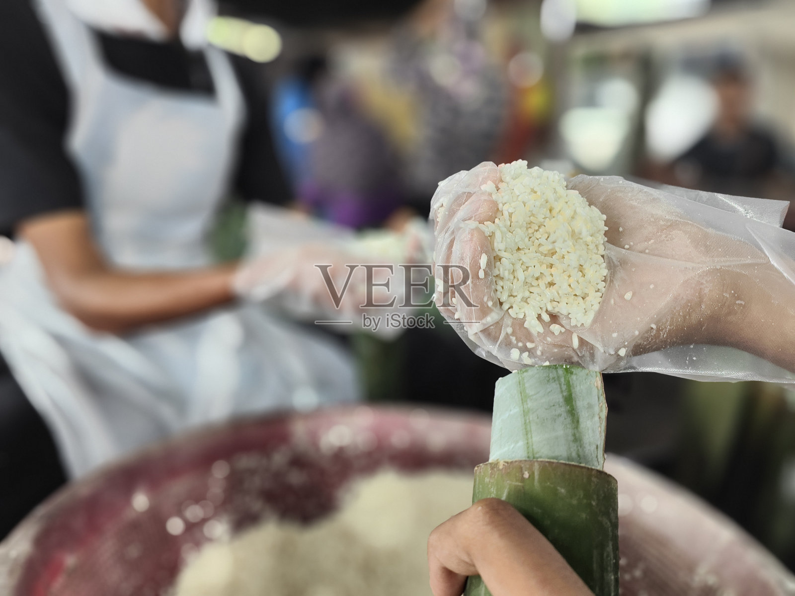 制作中的人当照片摄影图片