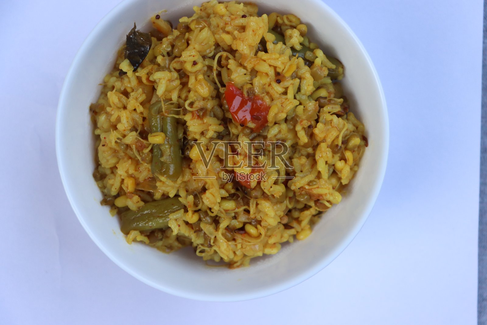 Matki Bhat，发芽蚕豆饭或pulao，马哈拉施特拉邦食物照片摄影图片