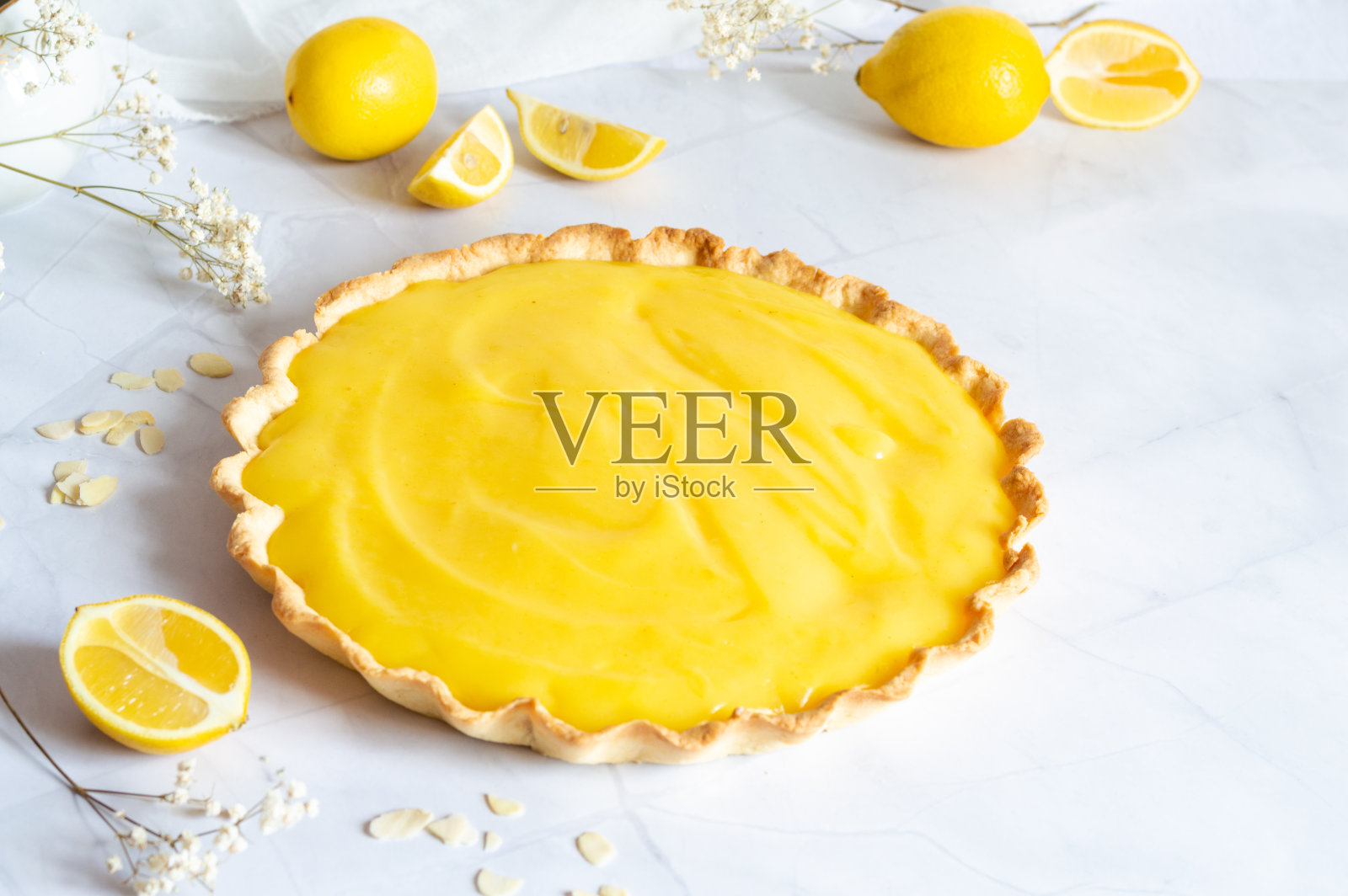 柠檬挞配脆饼皮照片摄影图片