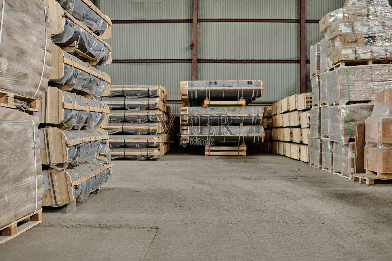 用托盘装集装箱的储藏室照片摄影图片