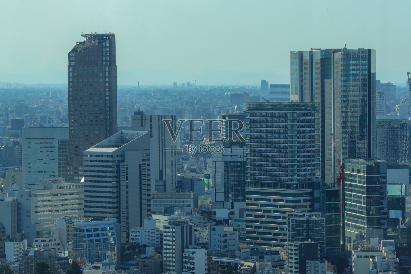 东京的城市景观和景观的屋顶视图照片摄影图片