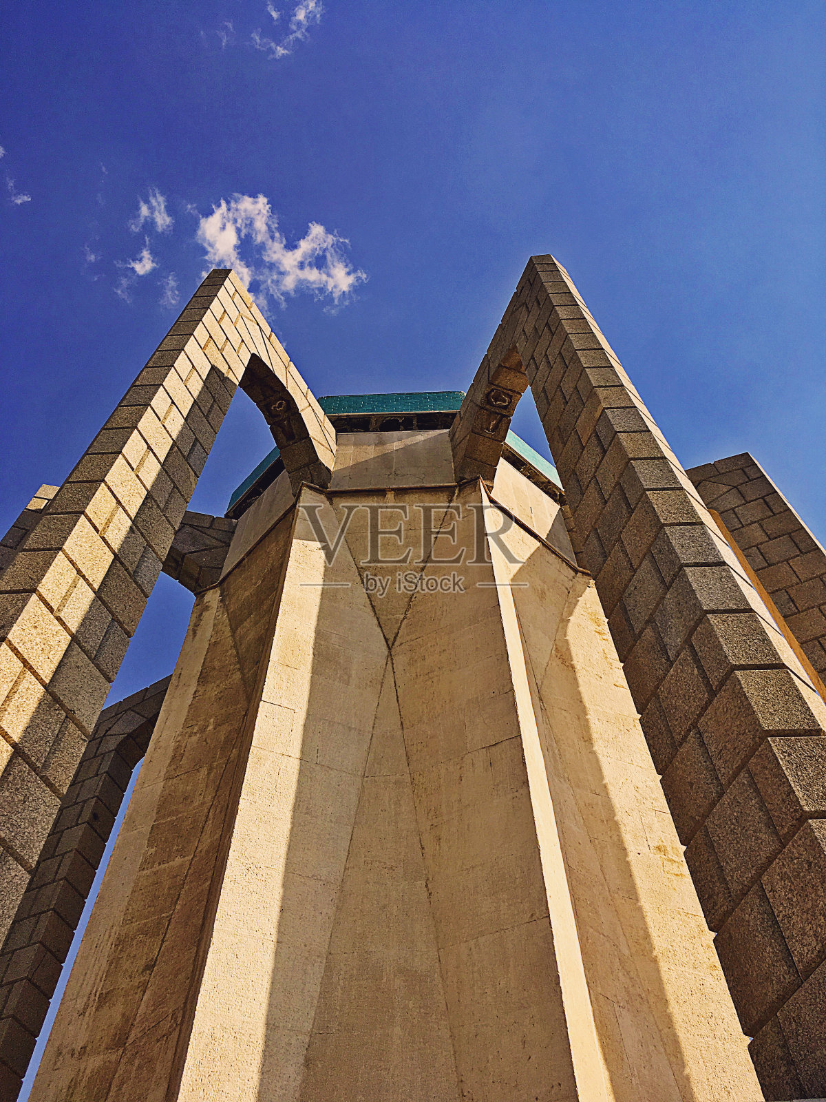 伊朗哈马丹巴巴·塔希尔之墓照片摄影图片