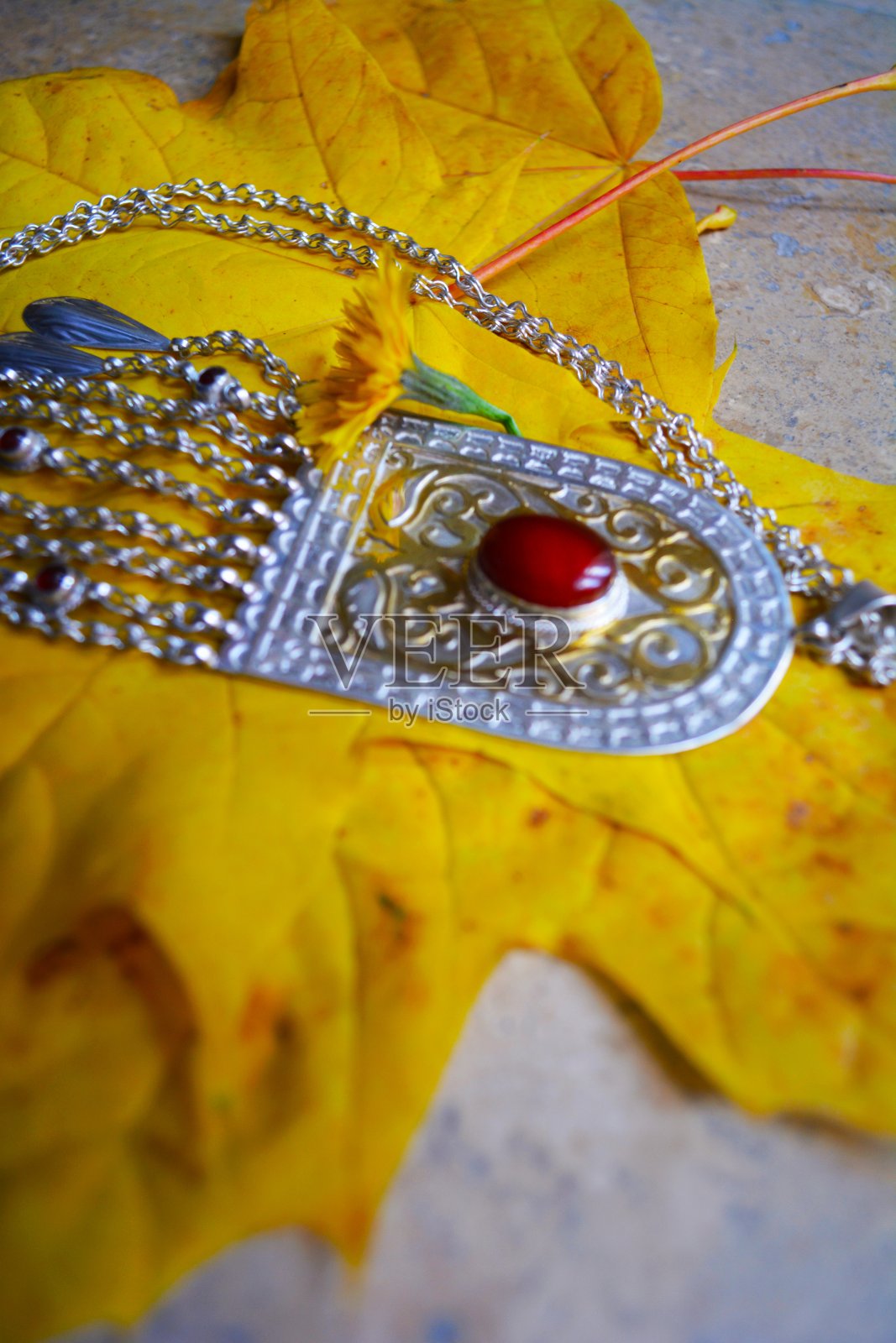 银首饰照片摄影图片