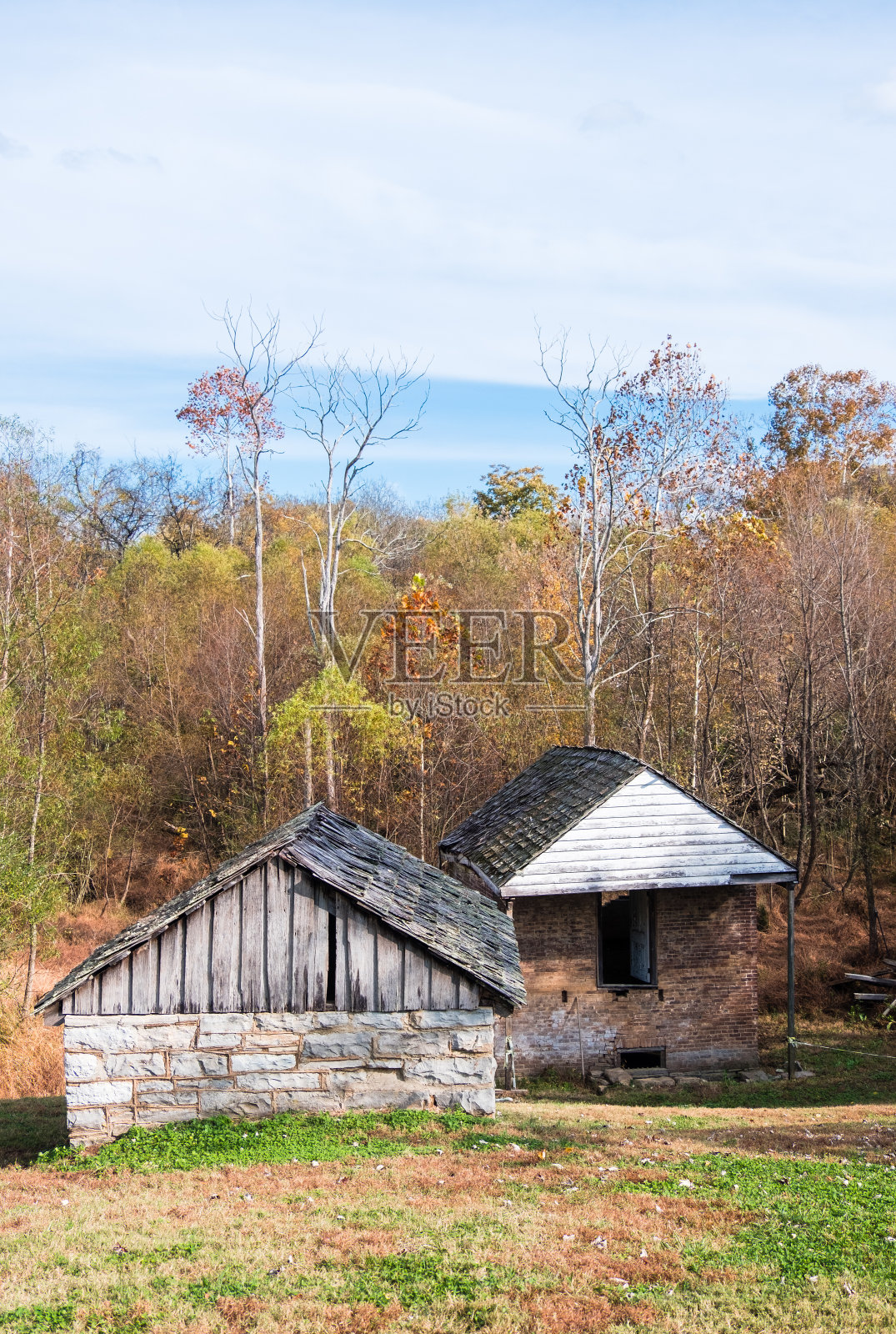 在田纳西州卡顿种植园的土地上的旧奴隶住宅照片摄影图片