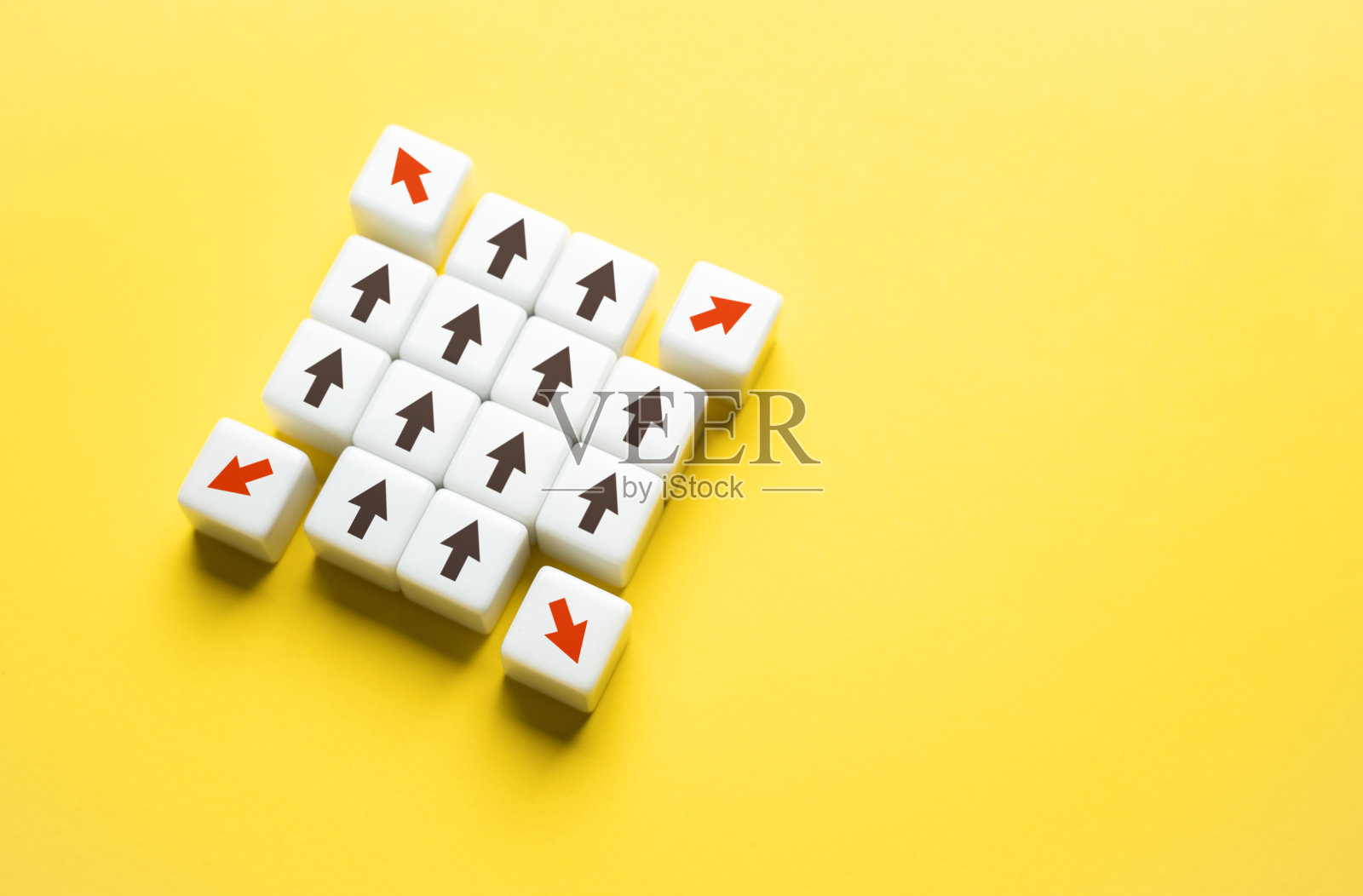 离开小组。团队解体。照片摄影图片