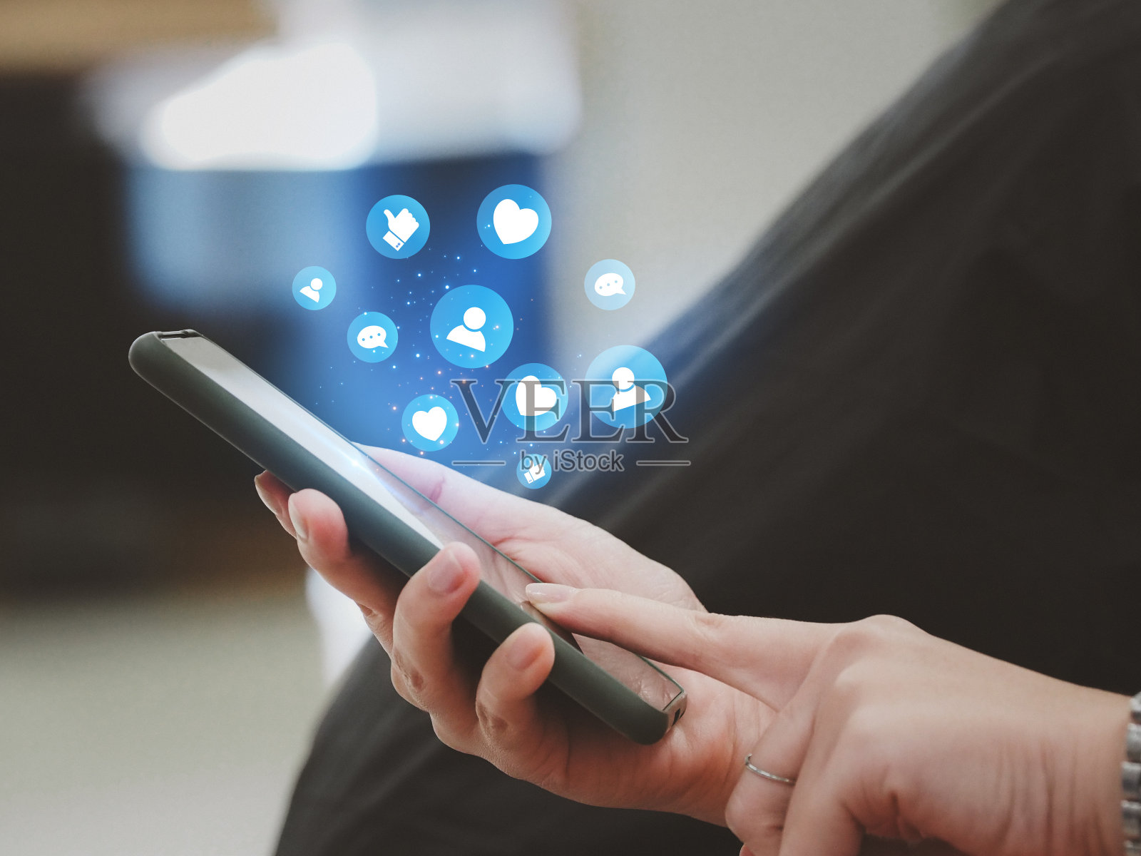 社交媒体应用点赞、点赞和评论。照片摄影图片