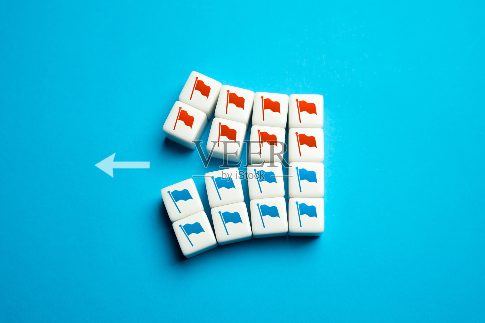 意识形态的分裂。在组织中分裂。照片摄影图片