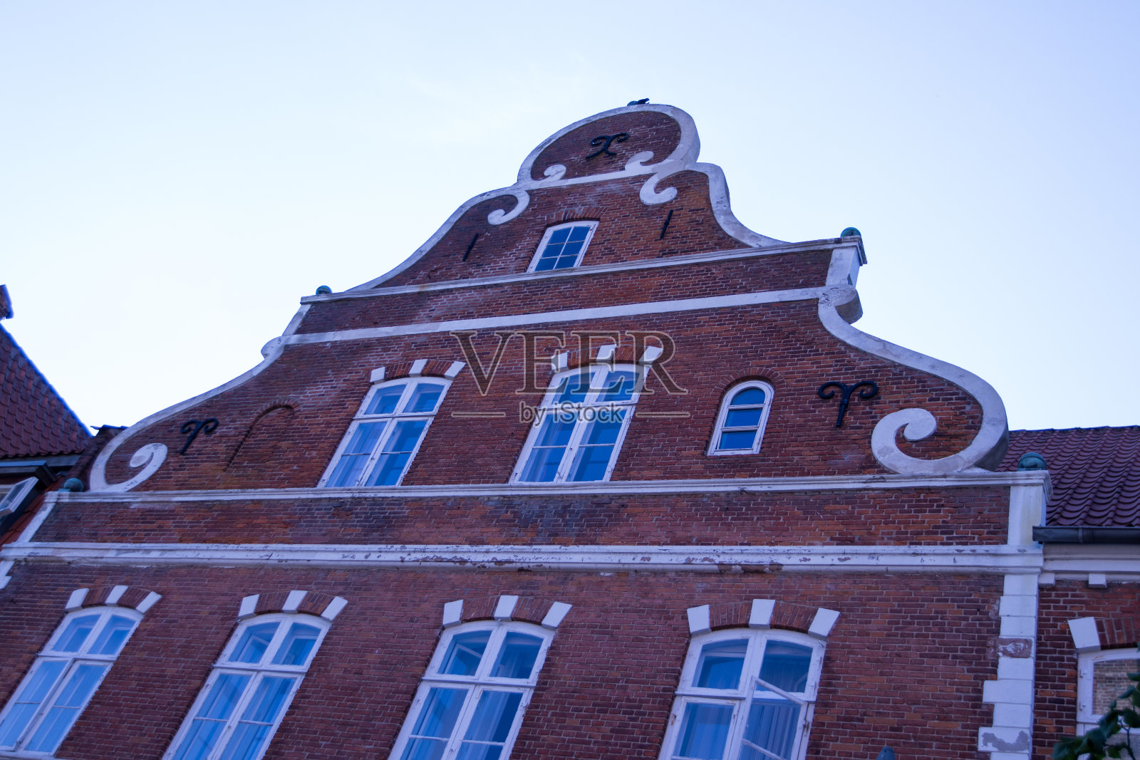 丹麦的红色传统复古建筑照片摄影图片