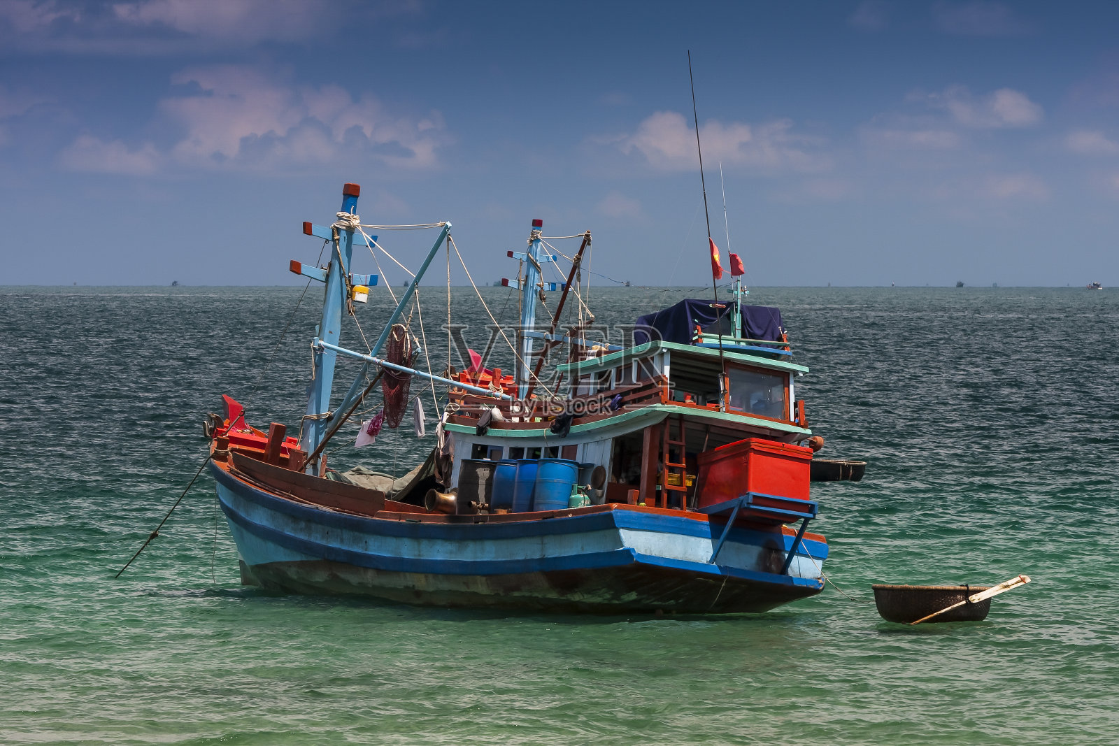 亚洲越南富国岛的渔船照片摄影图片