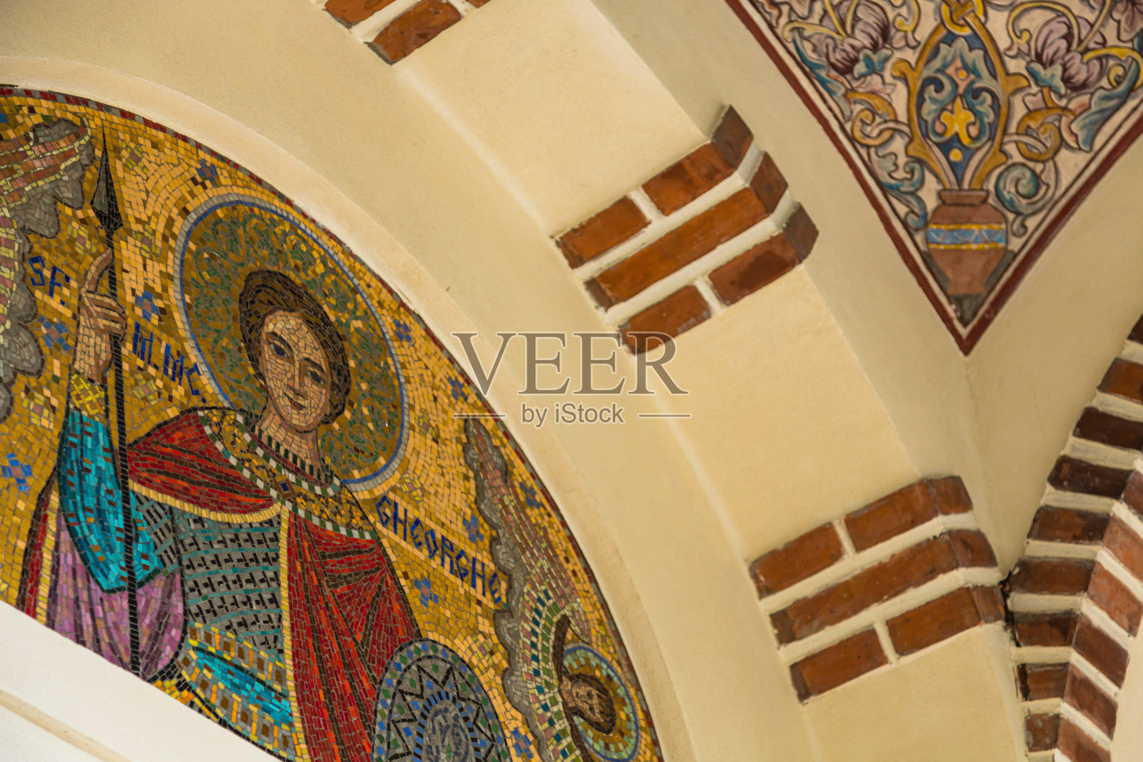 罗马尼亚首都布加勒斯特的圣伊柳特鲁斯教堂照片摄影图片