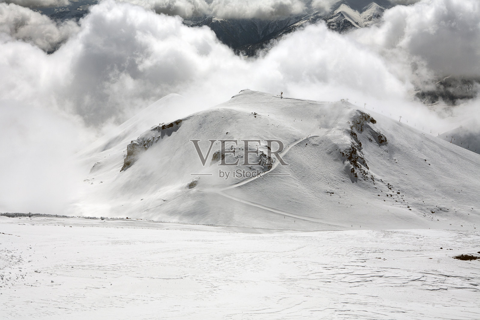 冬天的山照片摄影图片