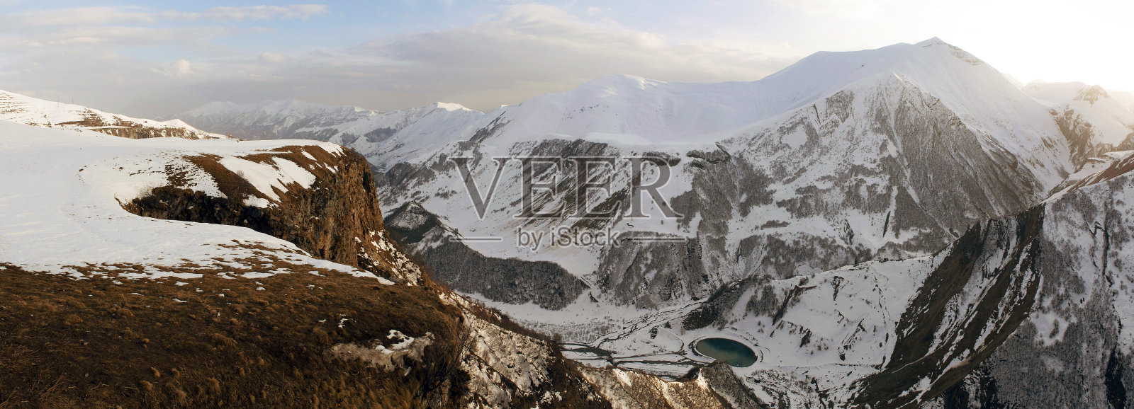 冬天的山照片摄影图片