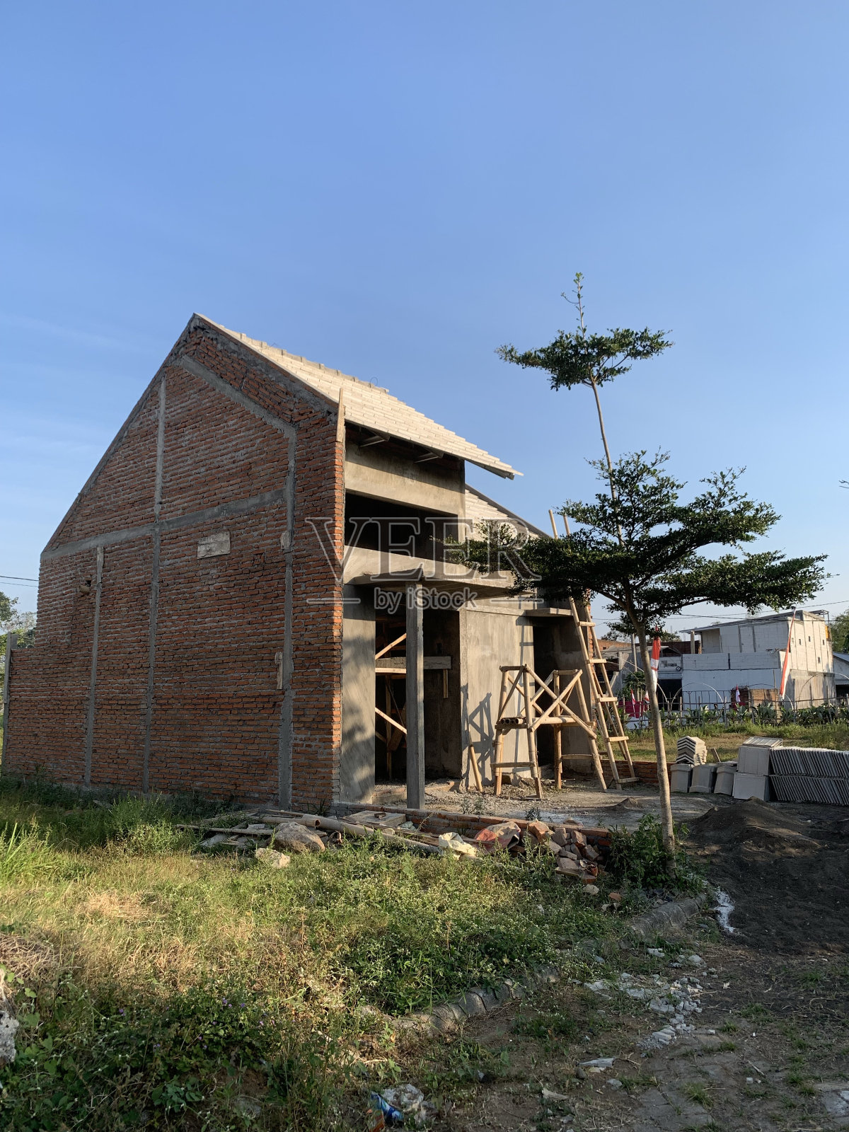 住宅开发区内未完工的房屋建筑照片摄影图片