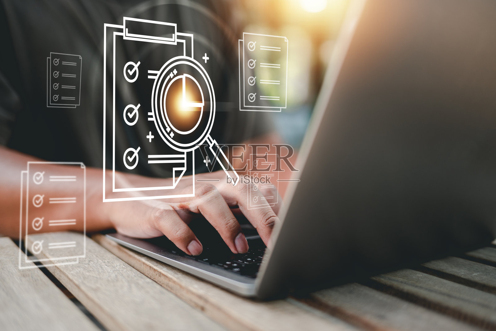 输入键盘放大镜文件，然后方便查看。这项技术使用起来很方便。照片摄影图片