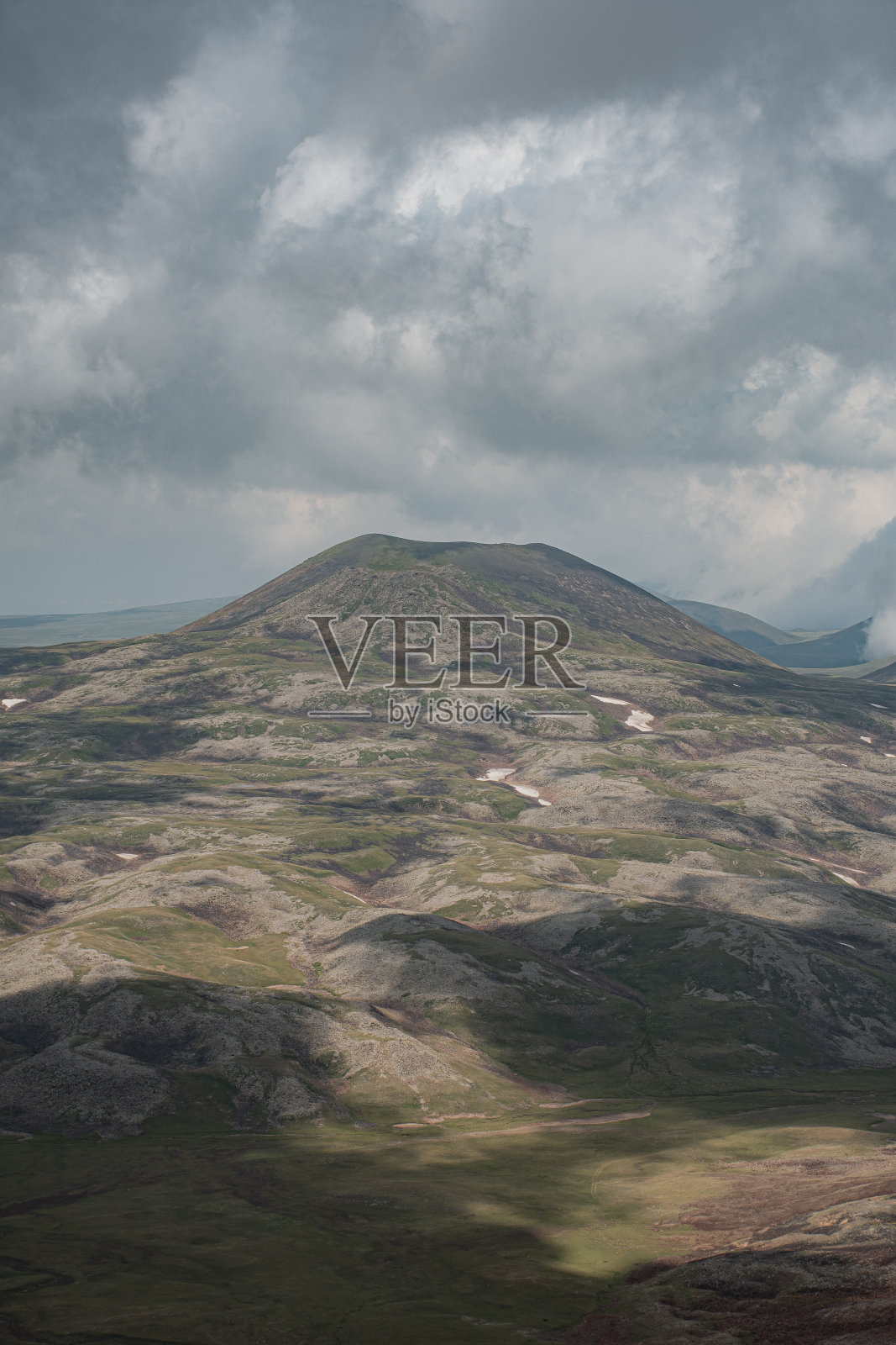 在山里照片摄影图片