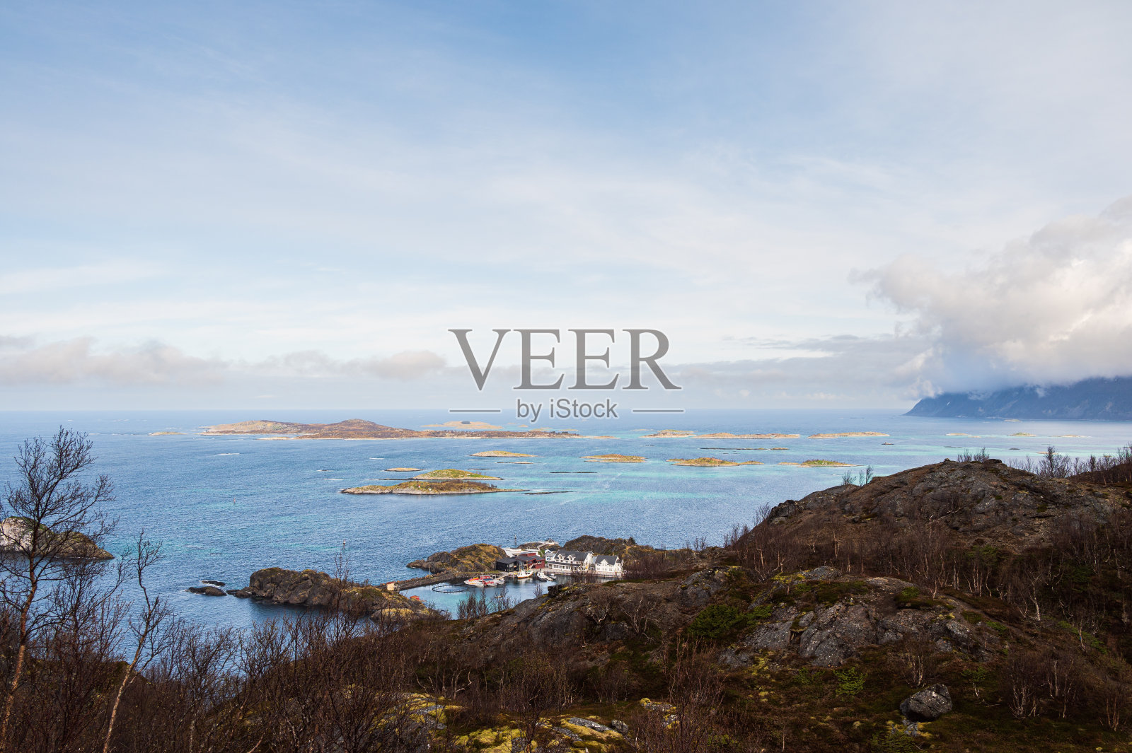 Senja岛春天的风景照片摄影图片