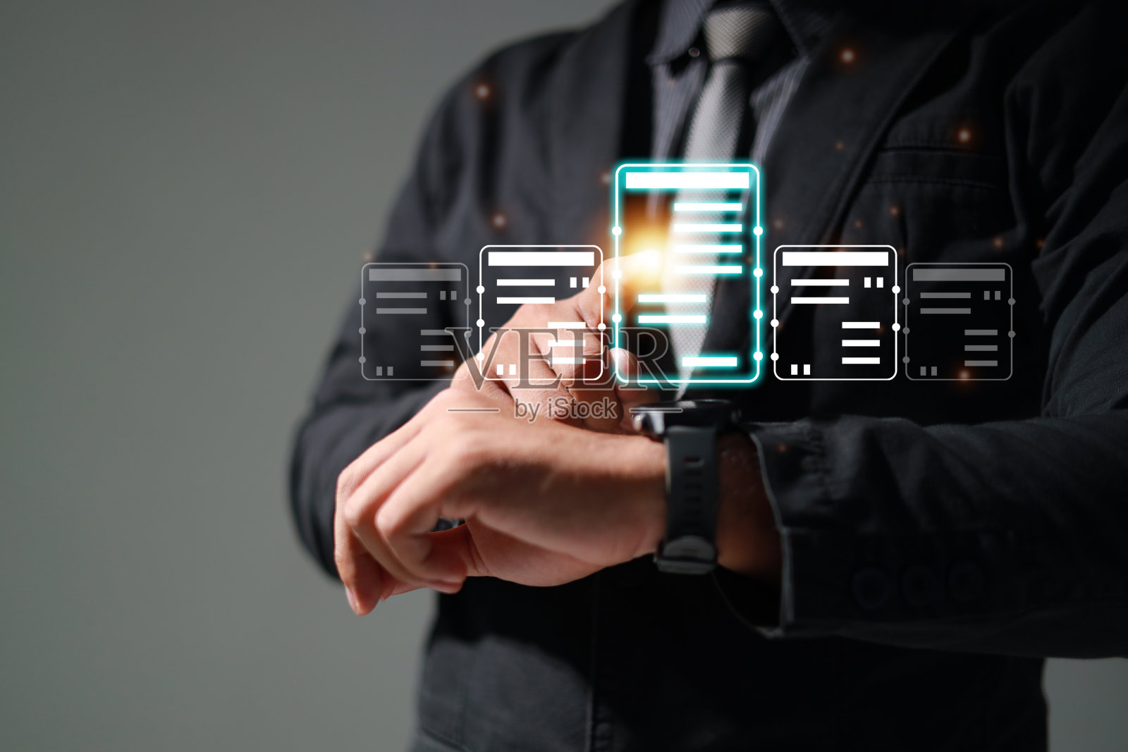 网上商务数字化文档管理，无纸化办公，签订商务合同理念。照片摄影图片