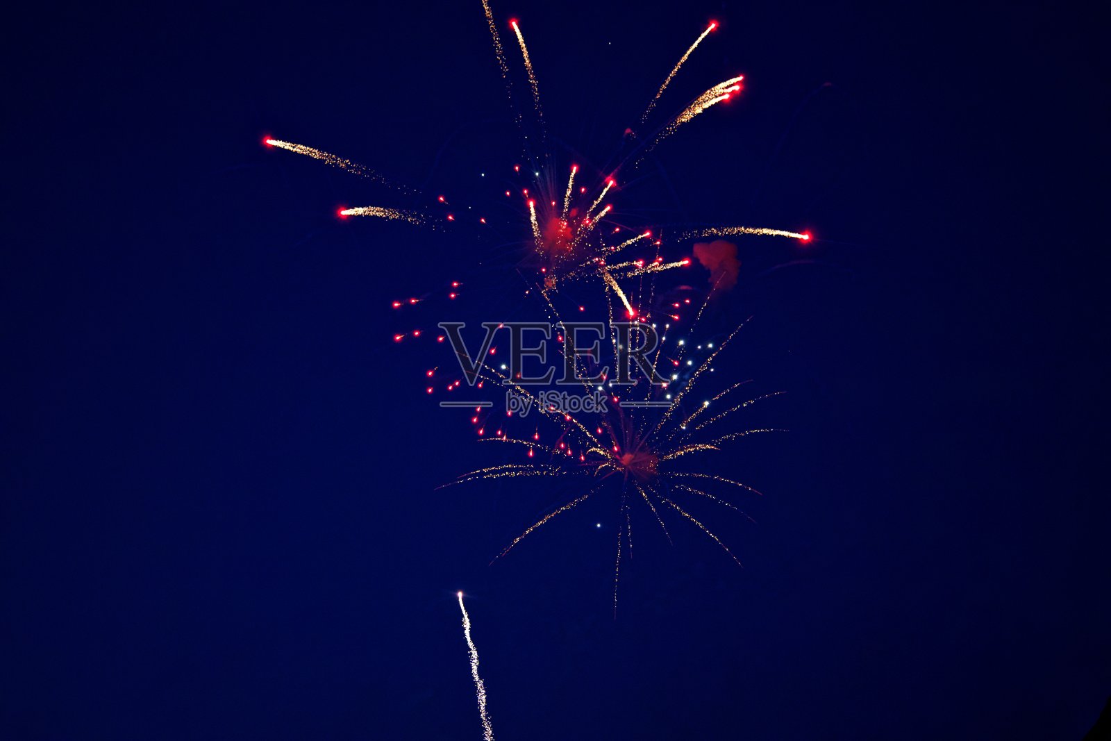 晚上的烟火照片摄影图片