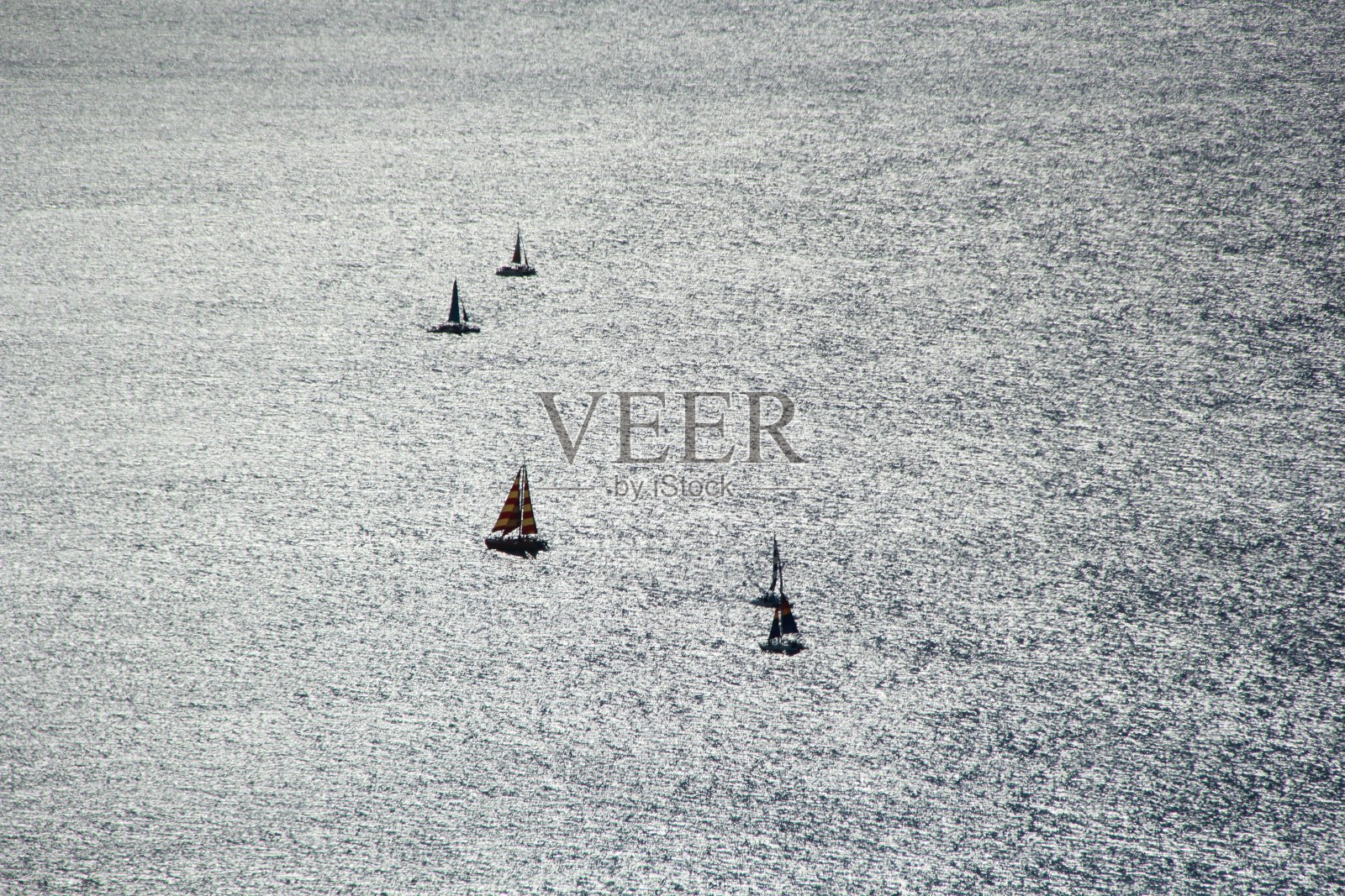 海上的帆船照片摄影图片