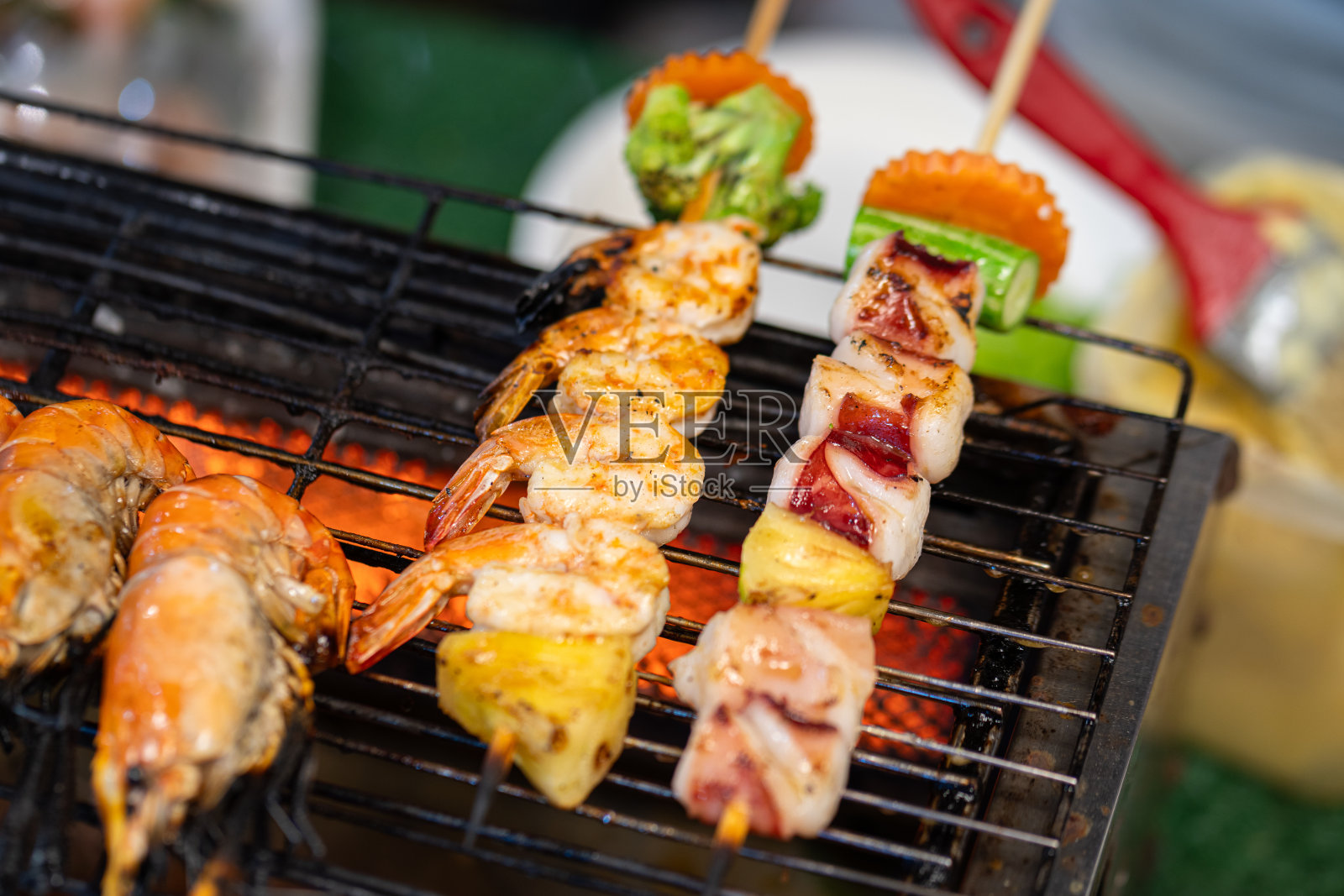 烧烤海鲜。照片摄影图片