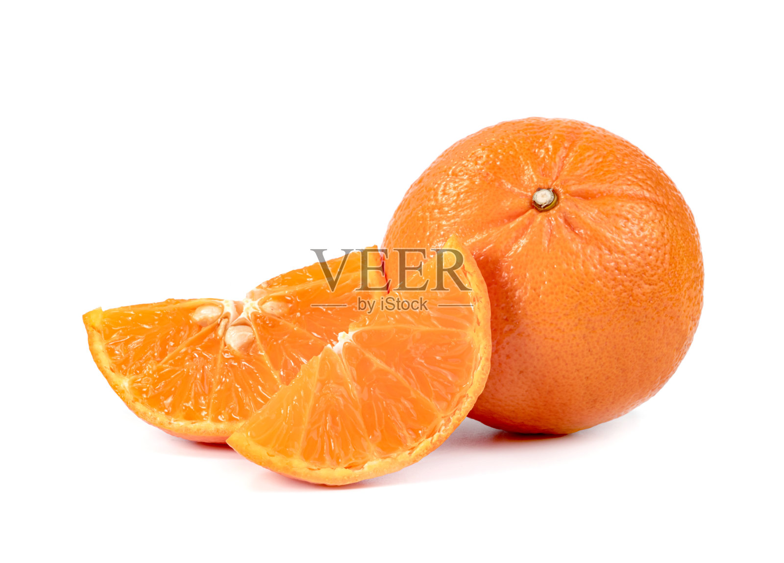 橙色水果半切片孤立在白色背景照片摄影图片
