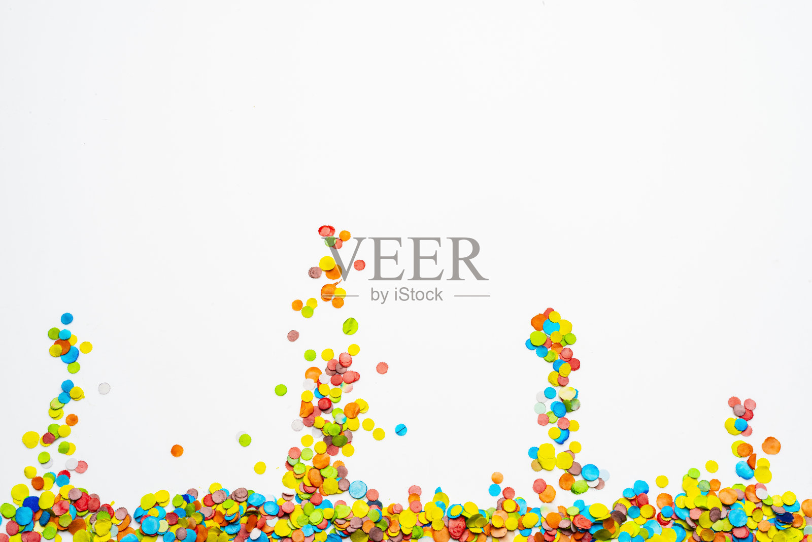 白色背景上的糖果照片摄影图片