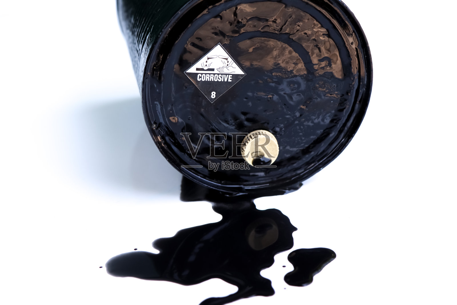 工业或实验室中存放危险化学废物的容器照片摄影图片