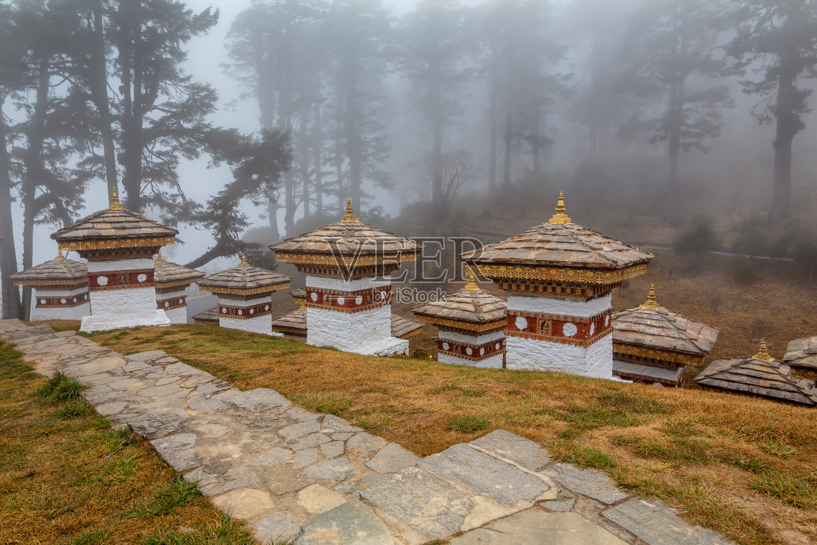 多丘拉山口是指位于廷布和普纳卡之间的宗卡山口照片摄影图片