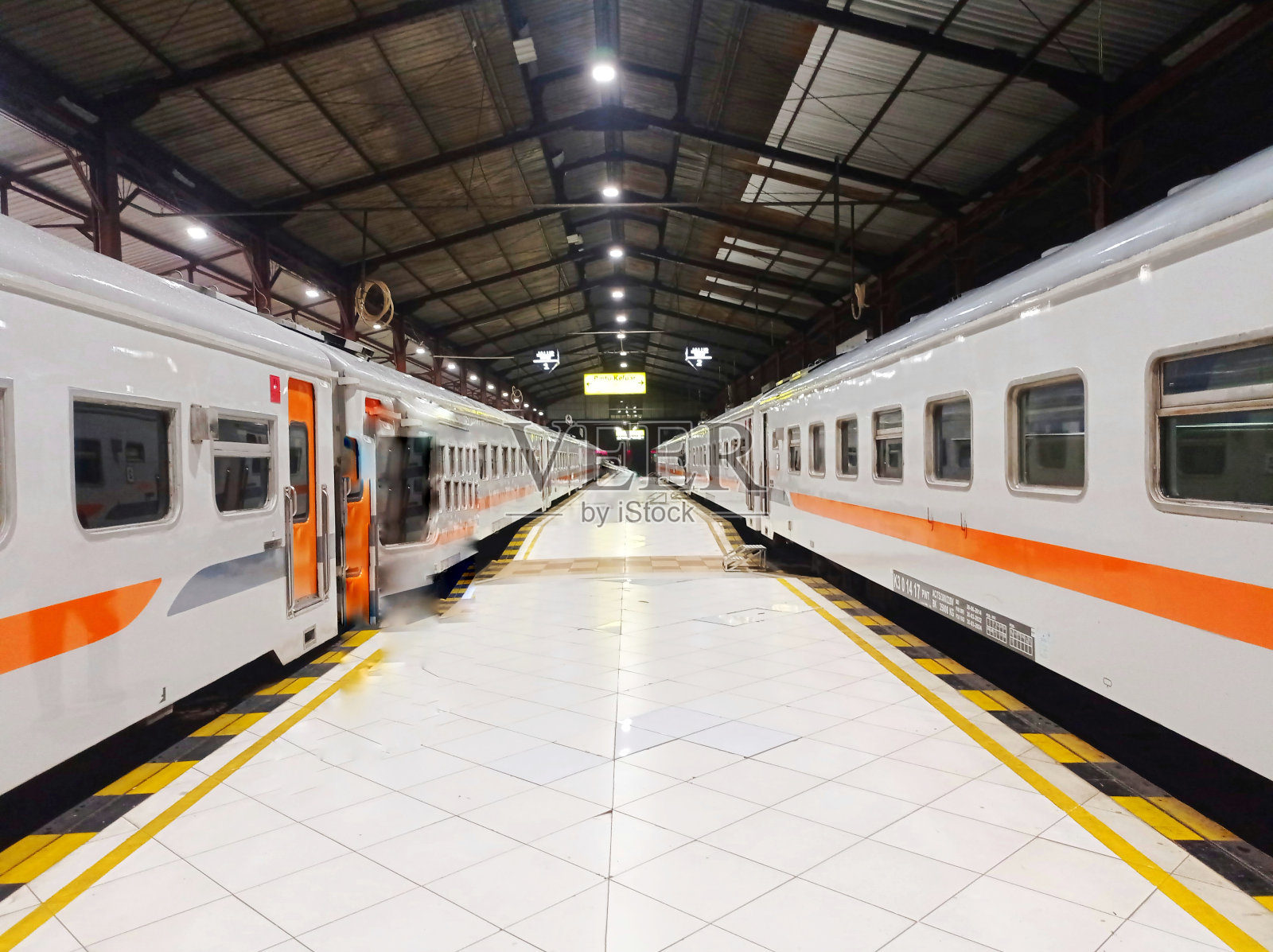 印尼火车站的风景照片摄影图片