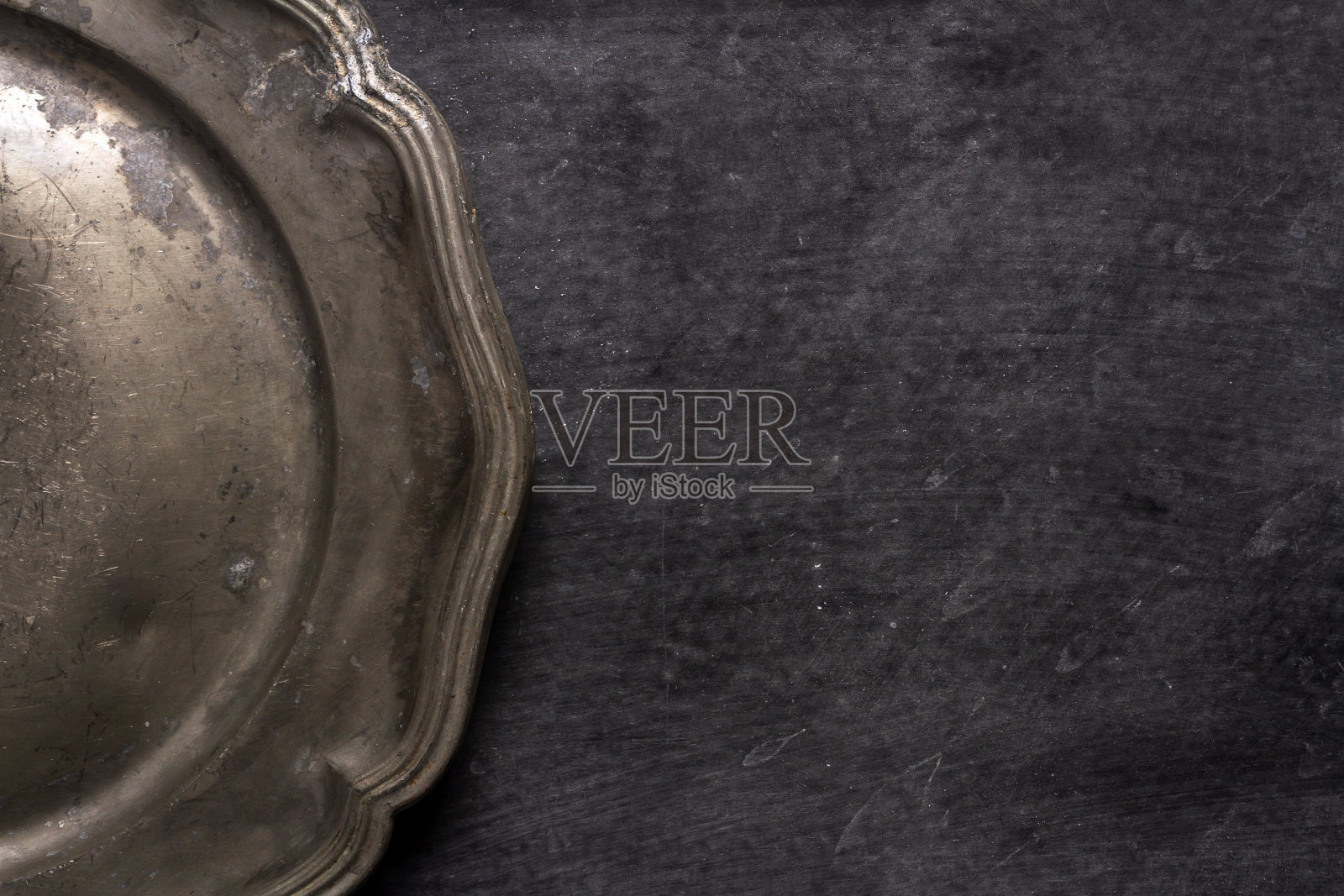 近距离的老式锡板照片摄影图片