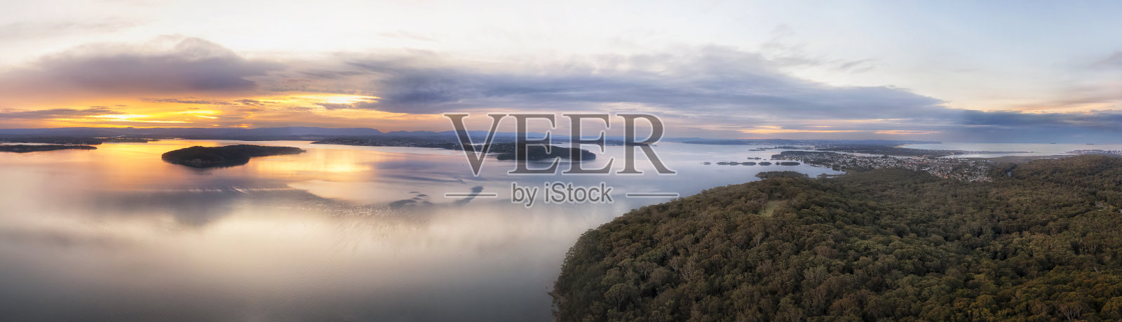 D MB湖斯旺西短危险集照片摄影图片