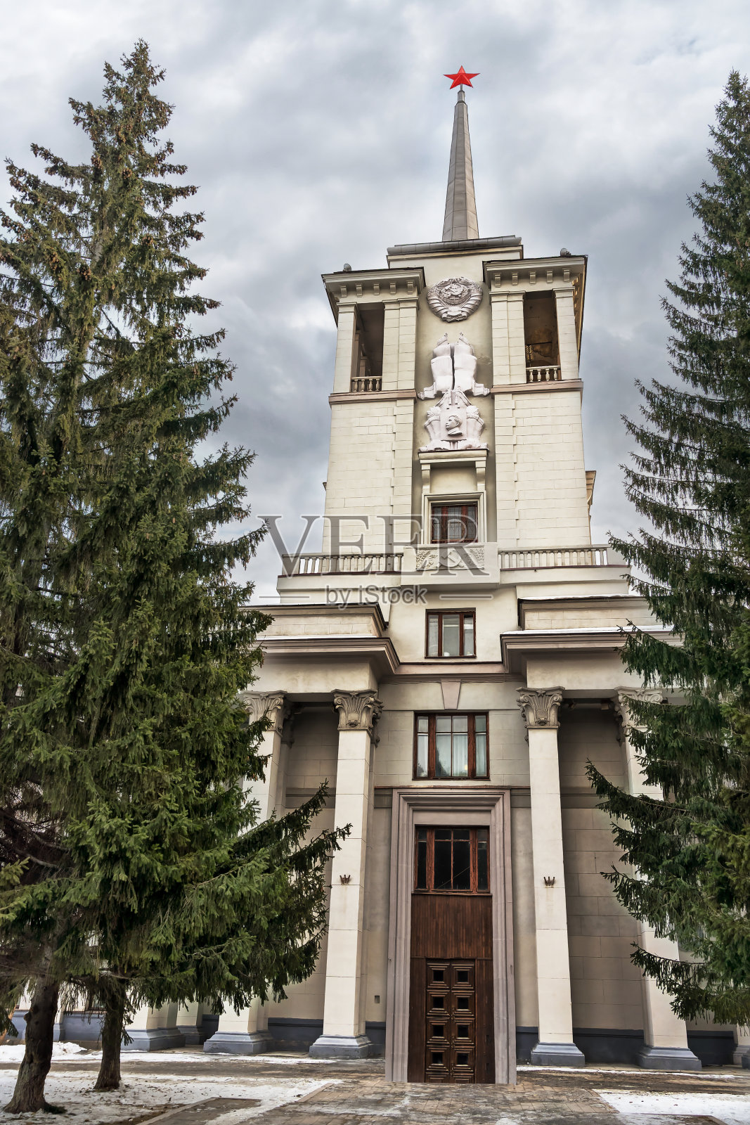 Сentral叶卡捷琳堡，带尖塔的地方警察大楼(俄罗斯)照片摄影图片