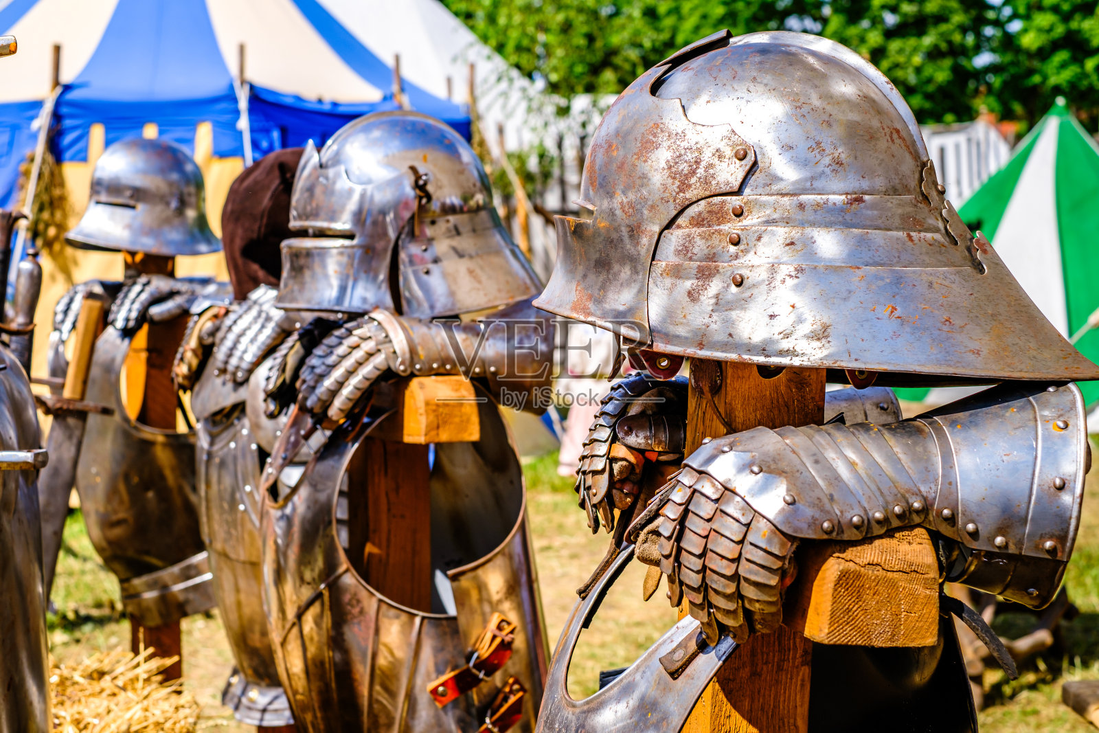 典型的老式盔甲照片摄影图片