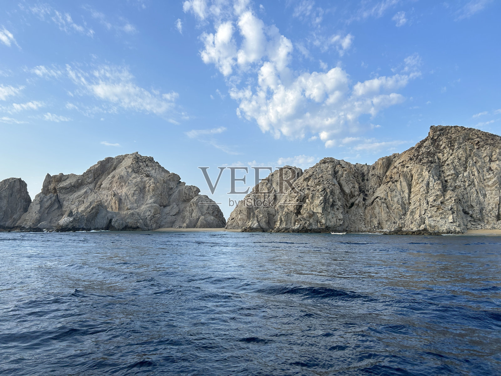 墨西哥卡波圣卢卡斯海湾的巨大岩石。照片摄影图片