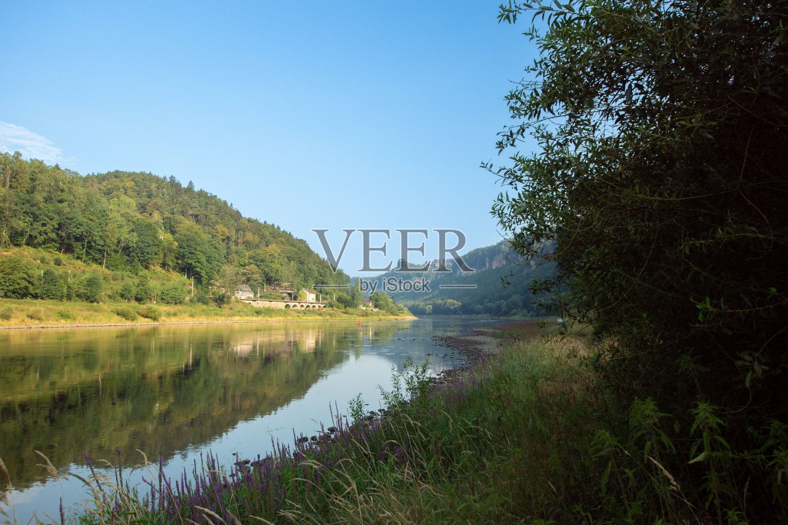 易北河附近的堡垒Königstein照片摄影图片