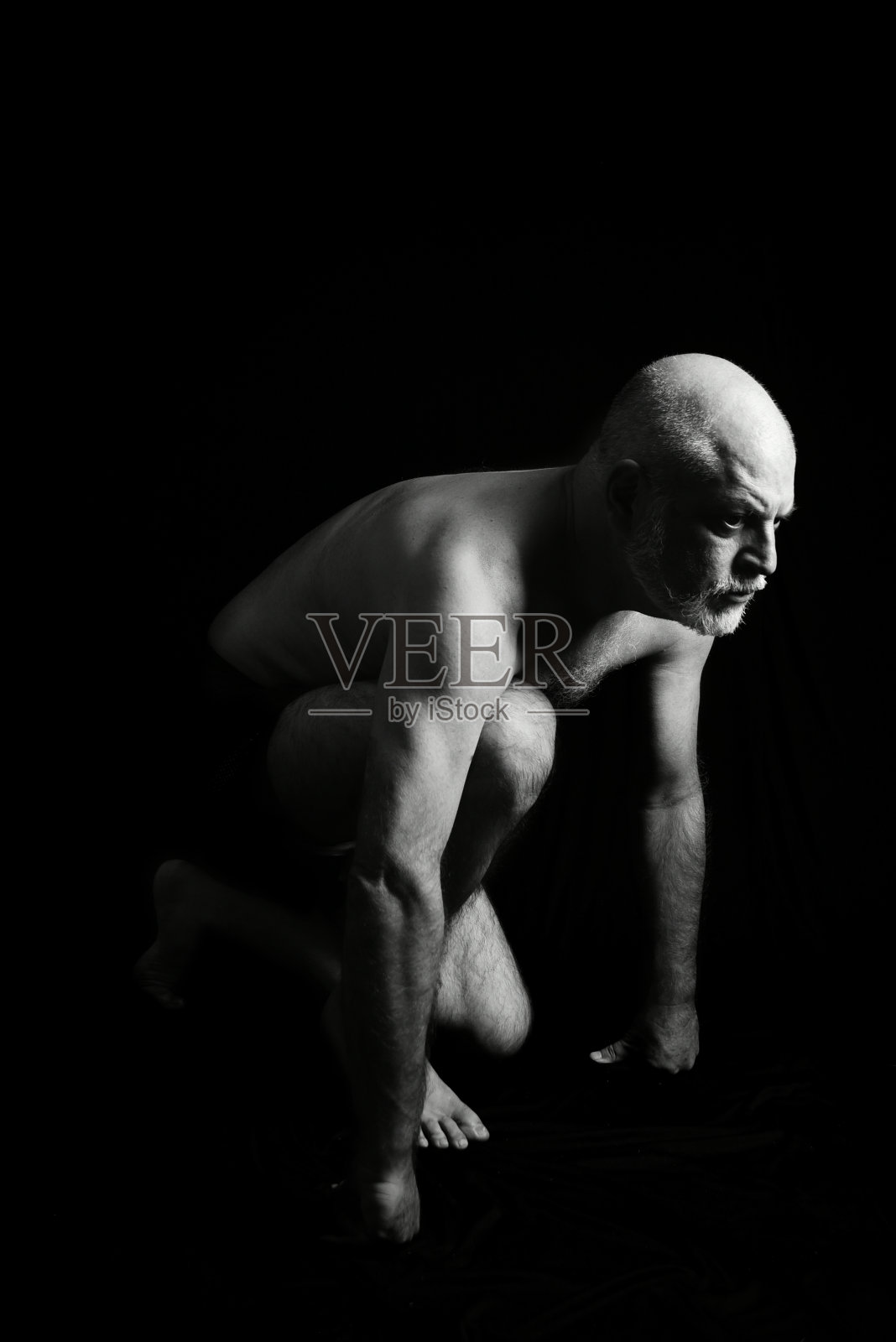 身体表情身体动作男人在黑白照片剪影照片摄影图片