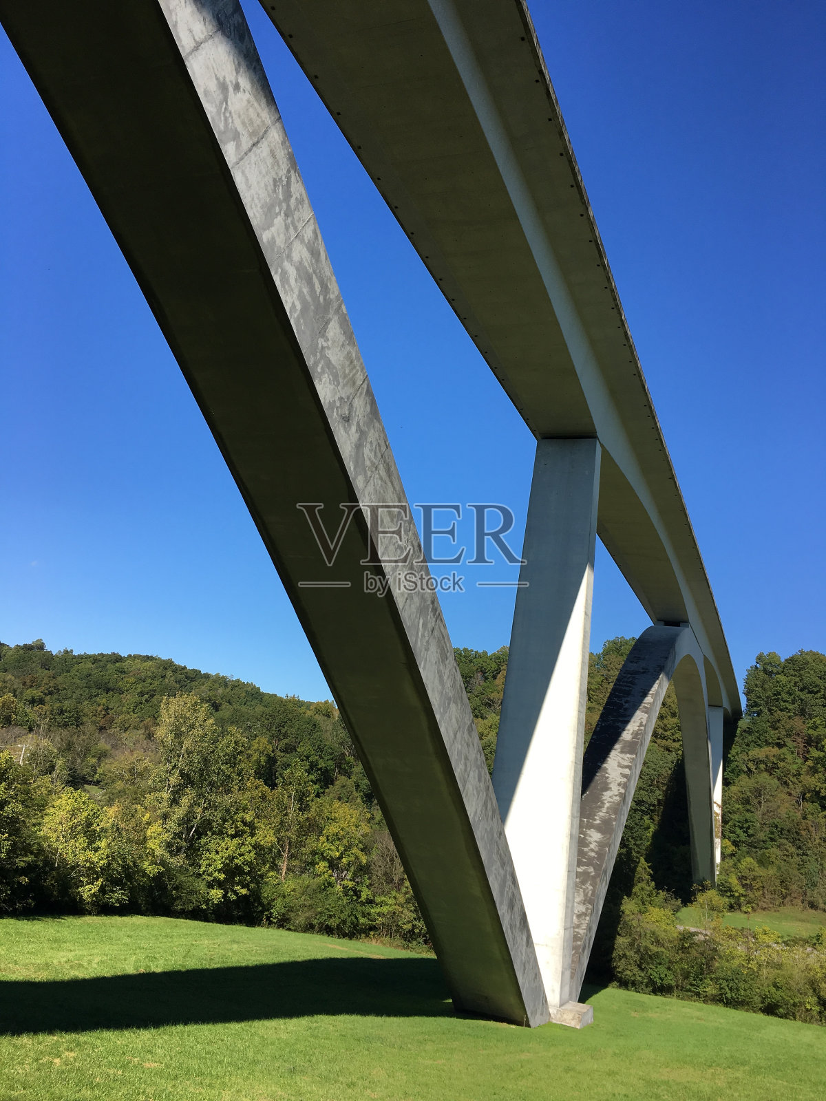 Natchez Trace Parkway大桥，富兰克林，田纳西州照片摄影图片