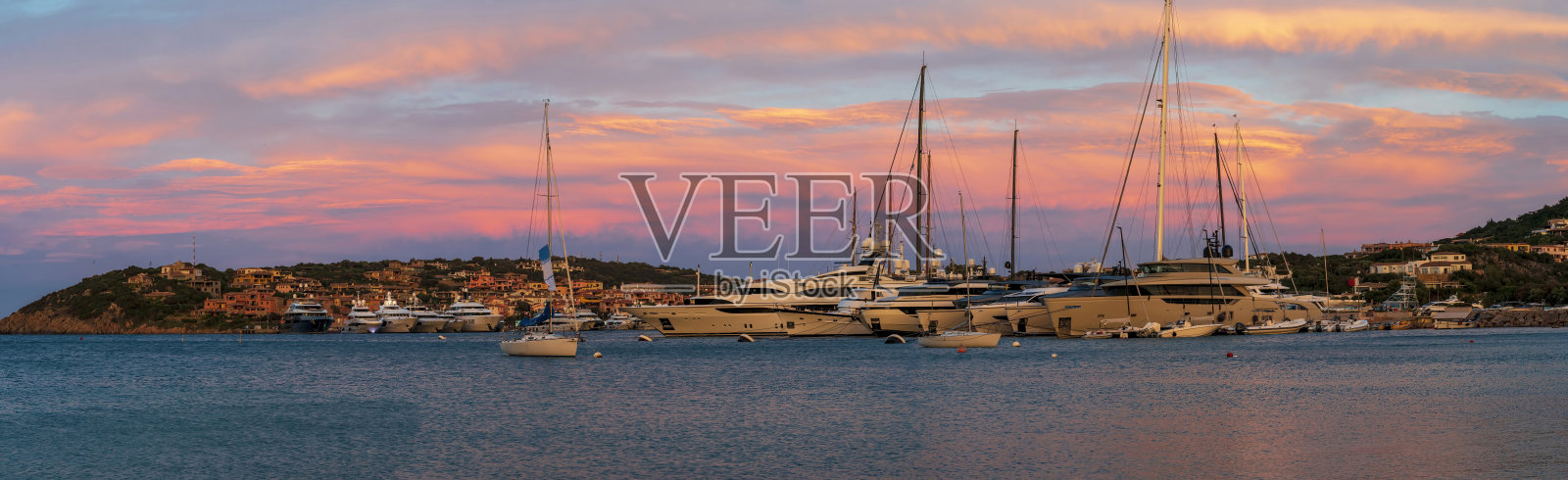 切尔沃港，撒丁岛照片摄影图片