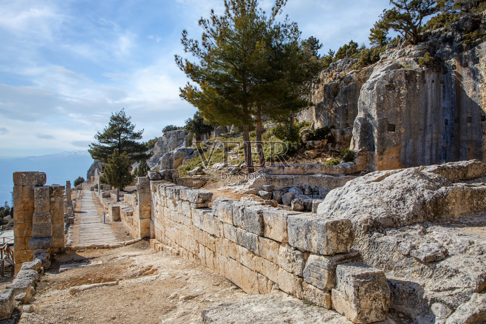 土耳其梅尔辛历史悠久的阿拉汉修道院。照片摄影图片