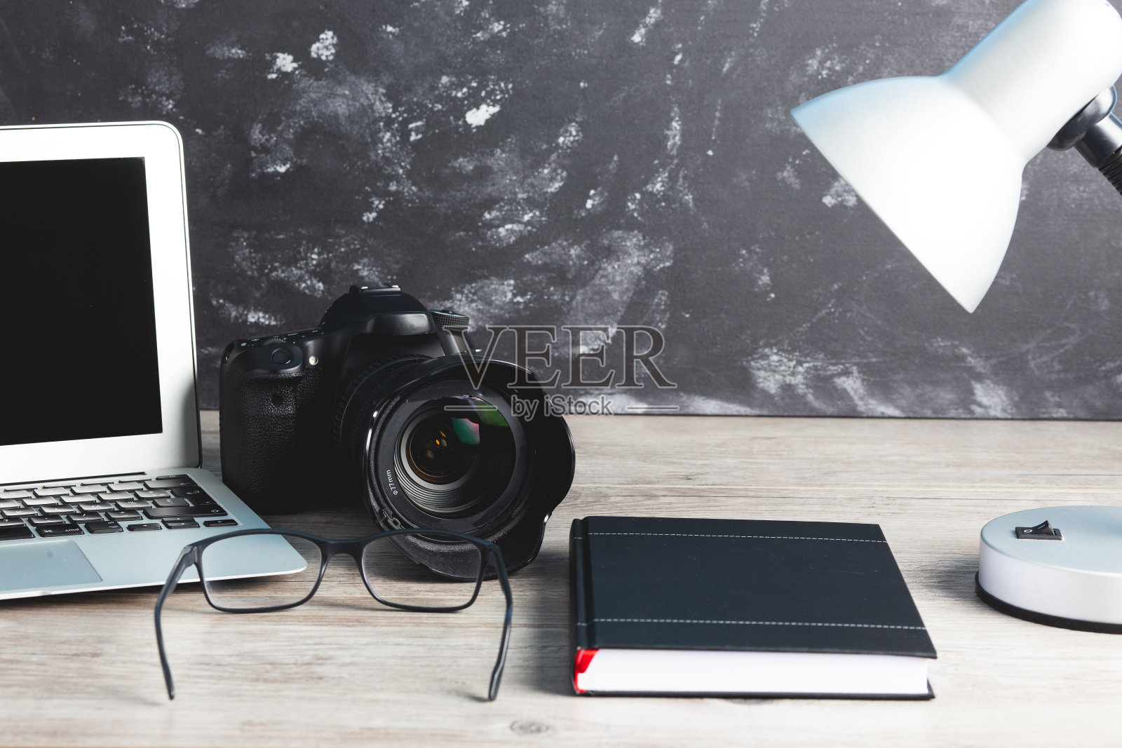 社交网络的摄影师工作表内容创建者照片摄影图片