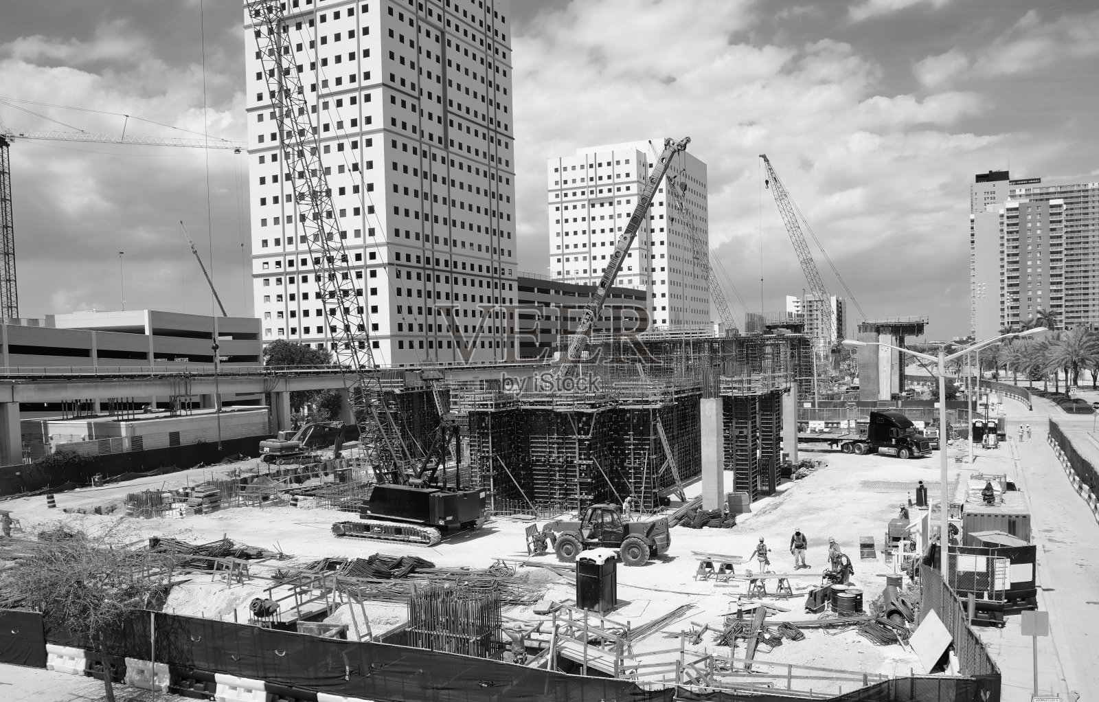 新住宅建筑工地，迈阿密。照片摄影图片