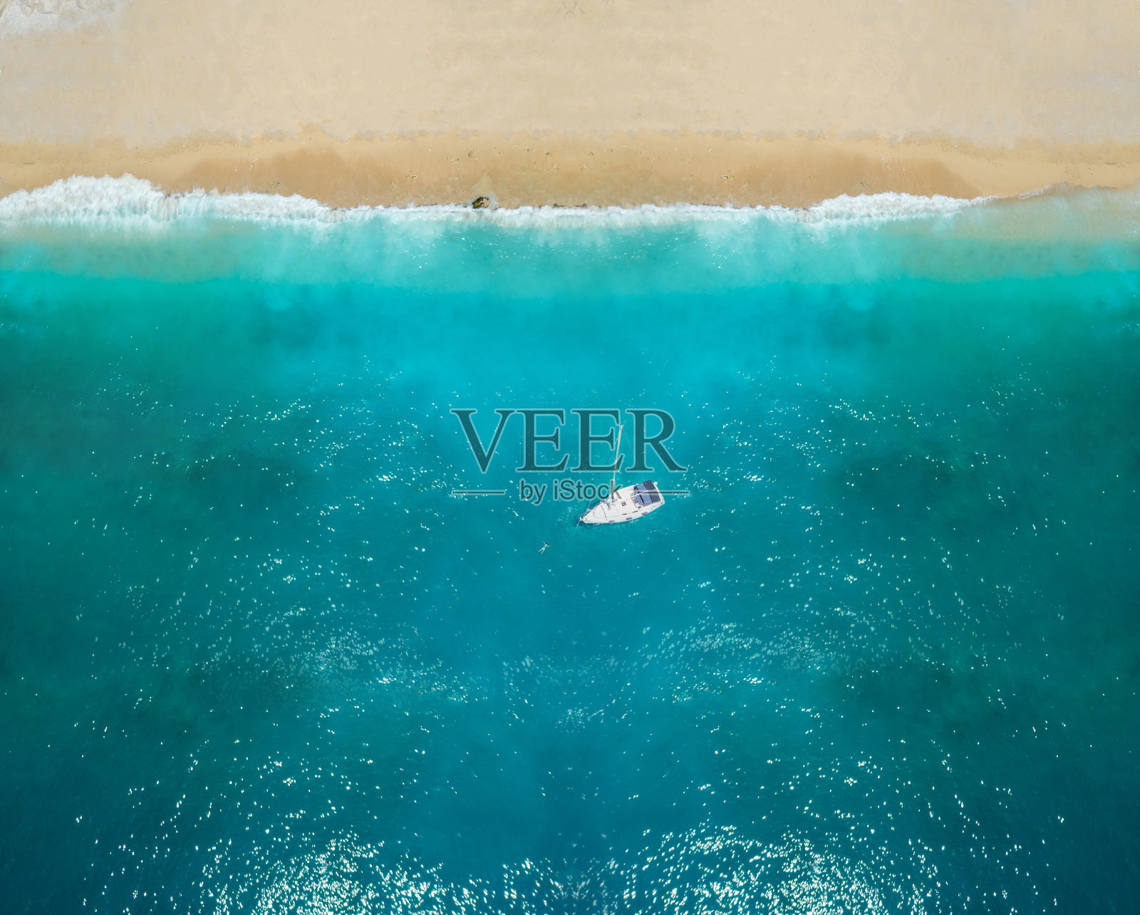 卡普塔斯海滩鸟瞰图与暑假的概念照片摄影图片