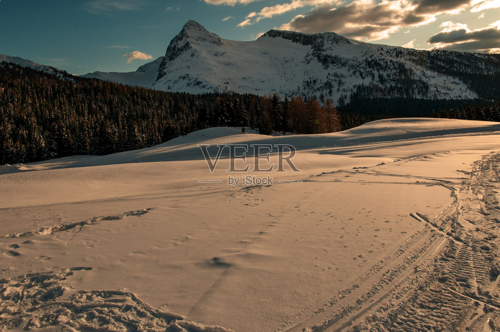 罗尔山口照片摄影图片