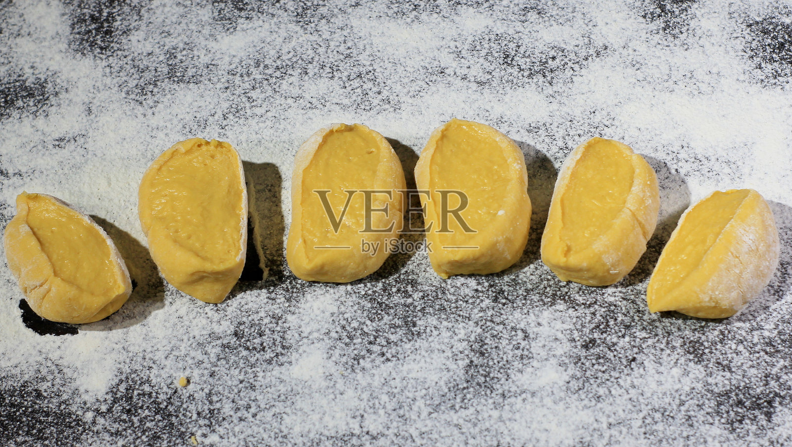 水层饼-土耳其国菜布雷克照片摄影图片