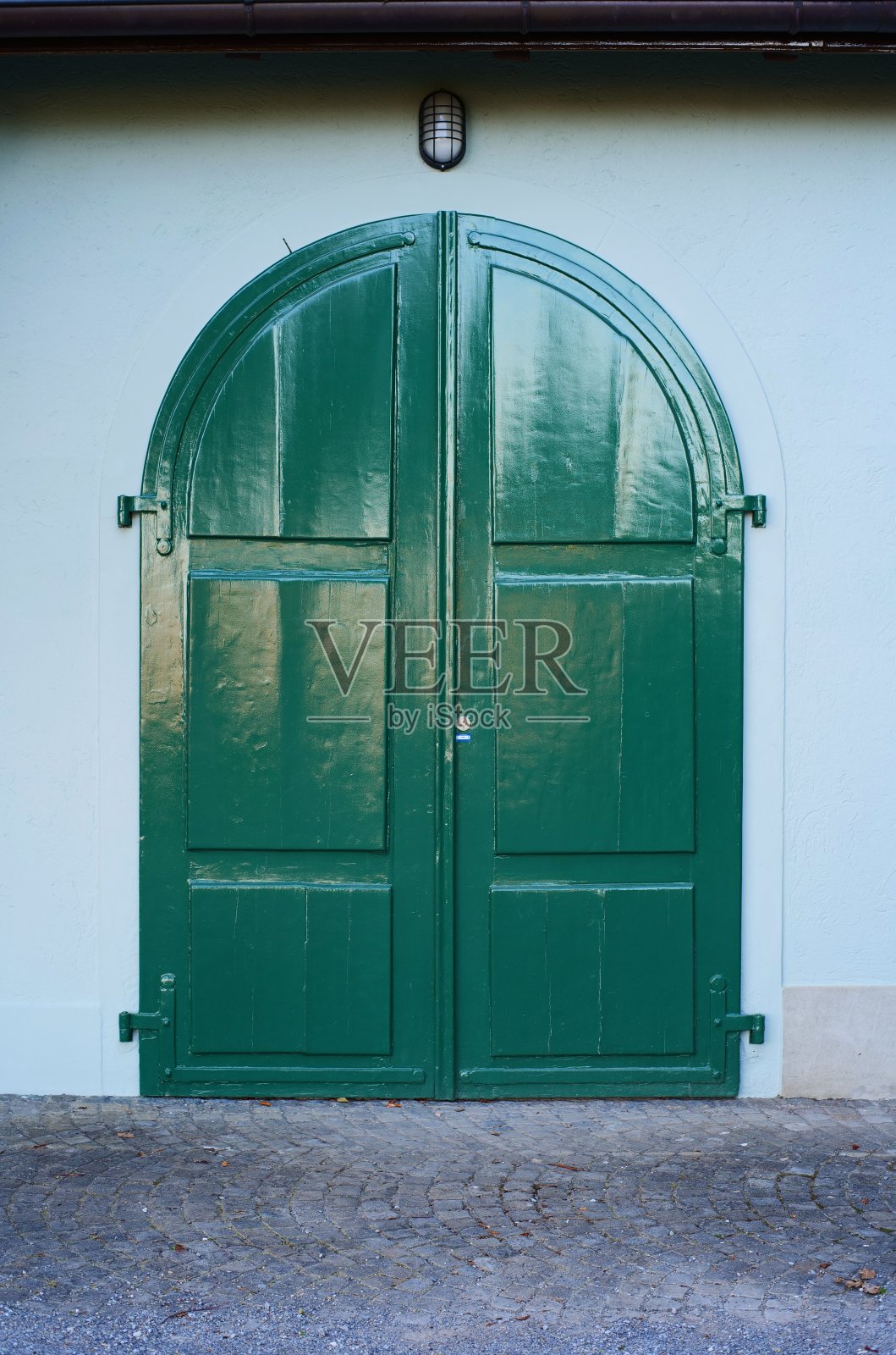 漂亮的老木门。大门，外景，没有人，欧洲。照片摄影图片